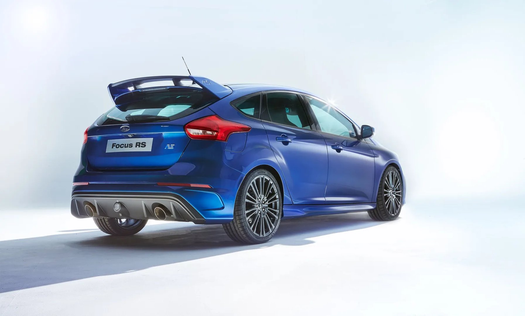 Ford_Focus_RS_3_generation__Hatchback_5-door__6.jpg