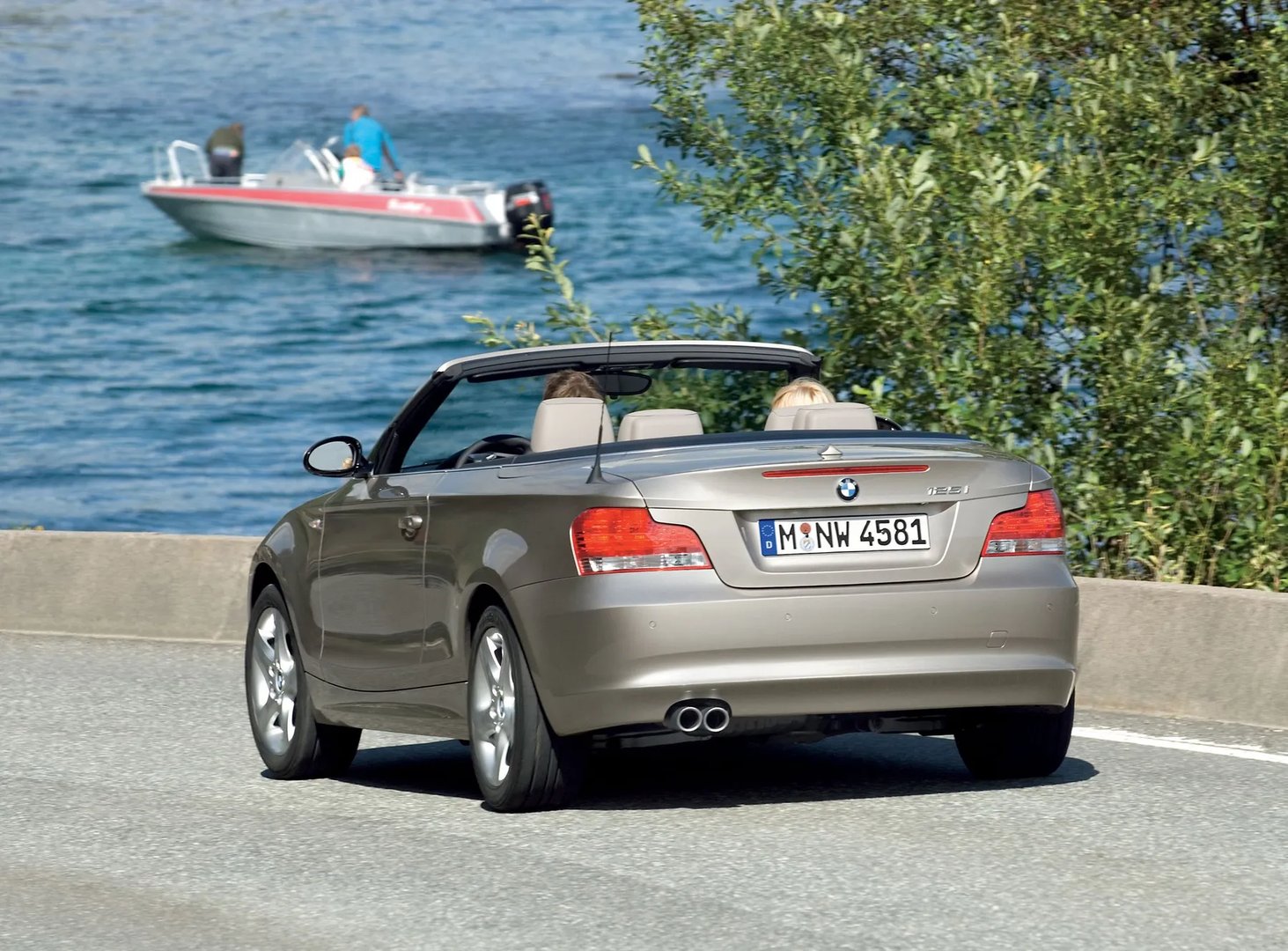 BMW_1_series_1_generation_restyling__Cabrio__9.jpg