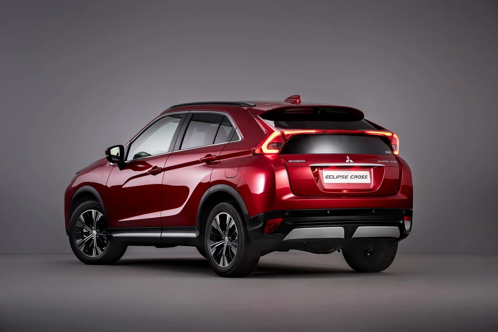 Mitsubishi_Eclipse_Cross_1_generation__SUV_5-doors__1.jpg
