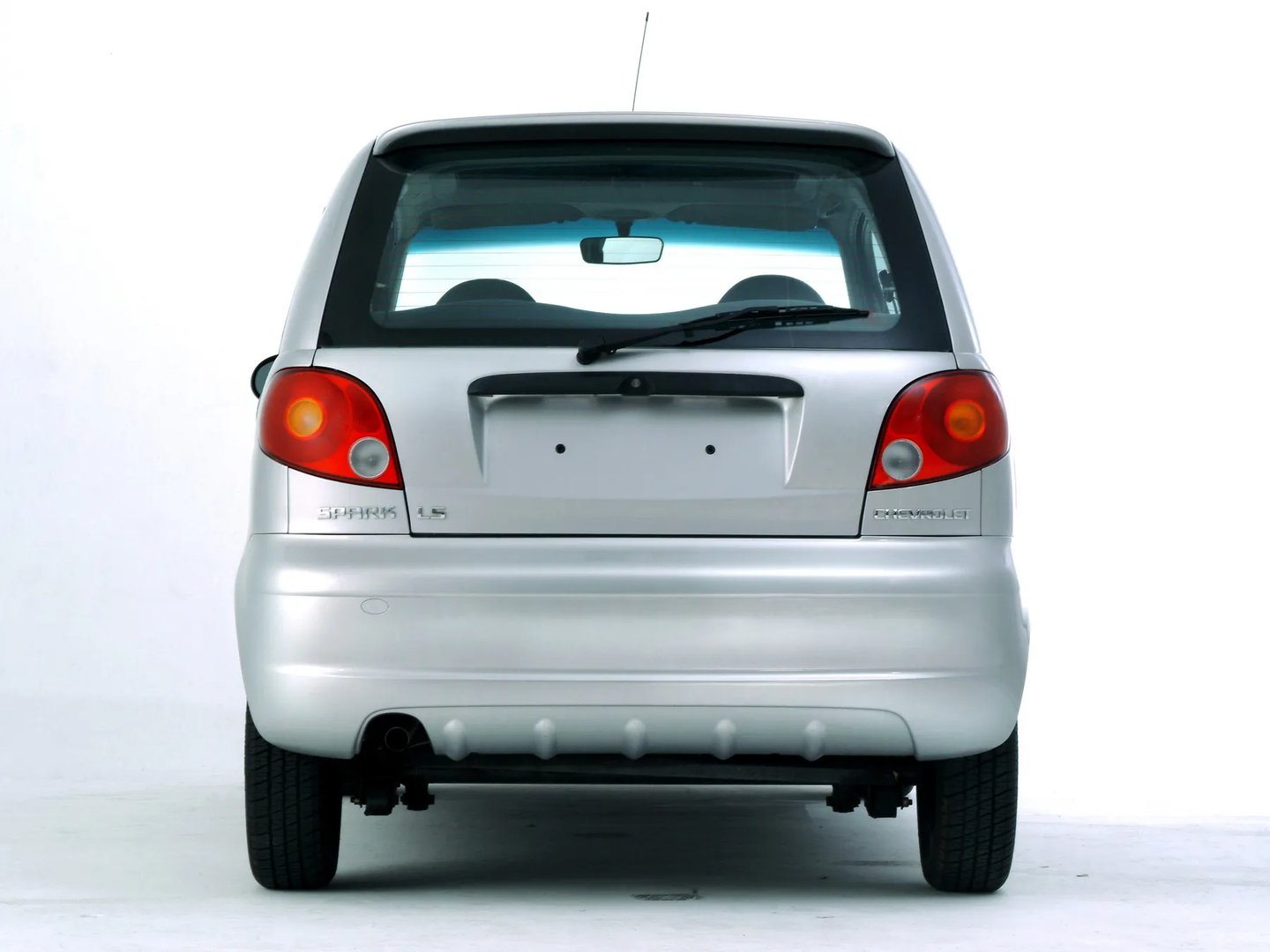 Chevrolet_Spark_1_generation__Mini_5-doors__4.jpg