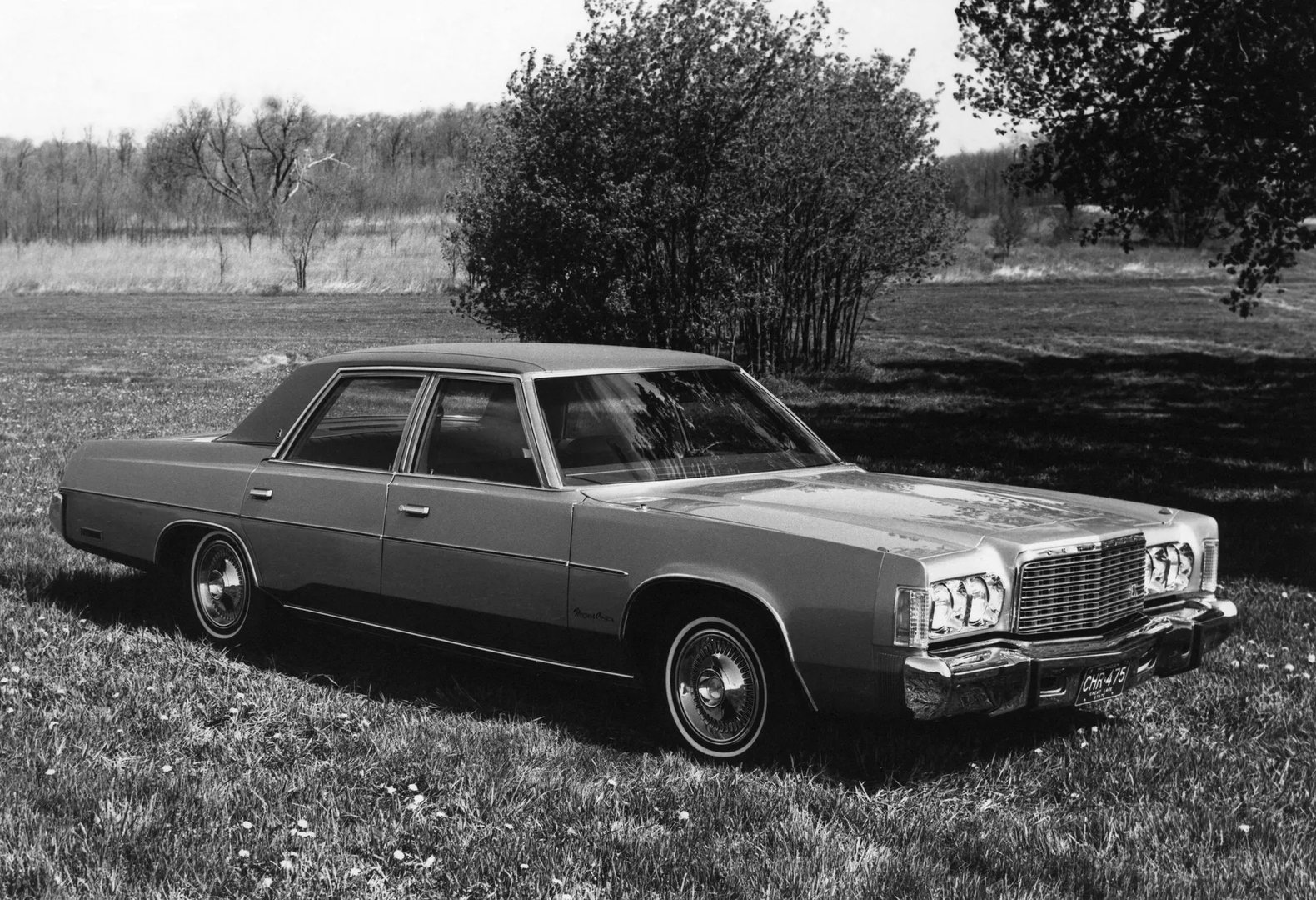 Chrysler_Newport_5_generation__Sedan__3.jpg