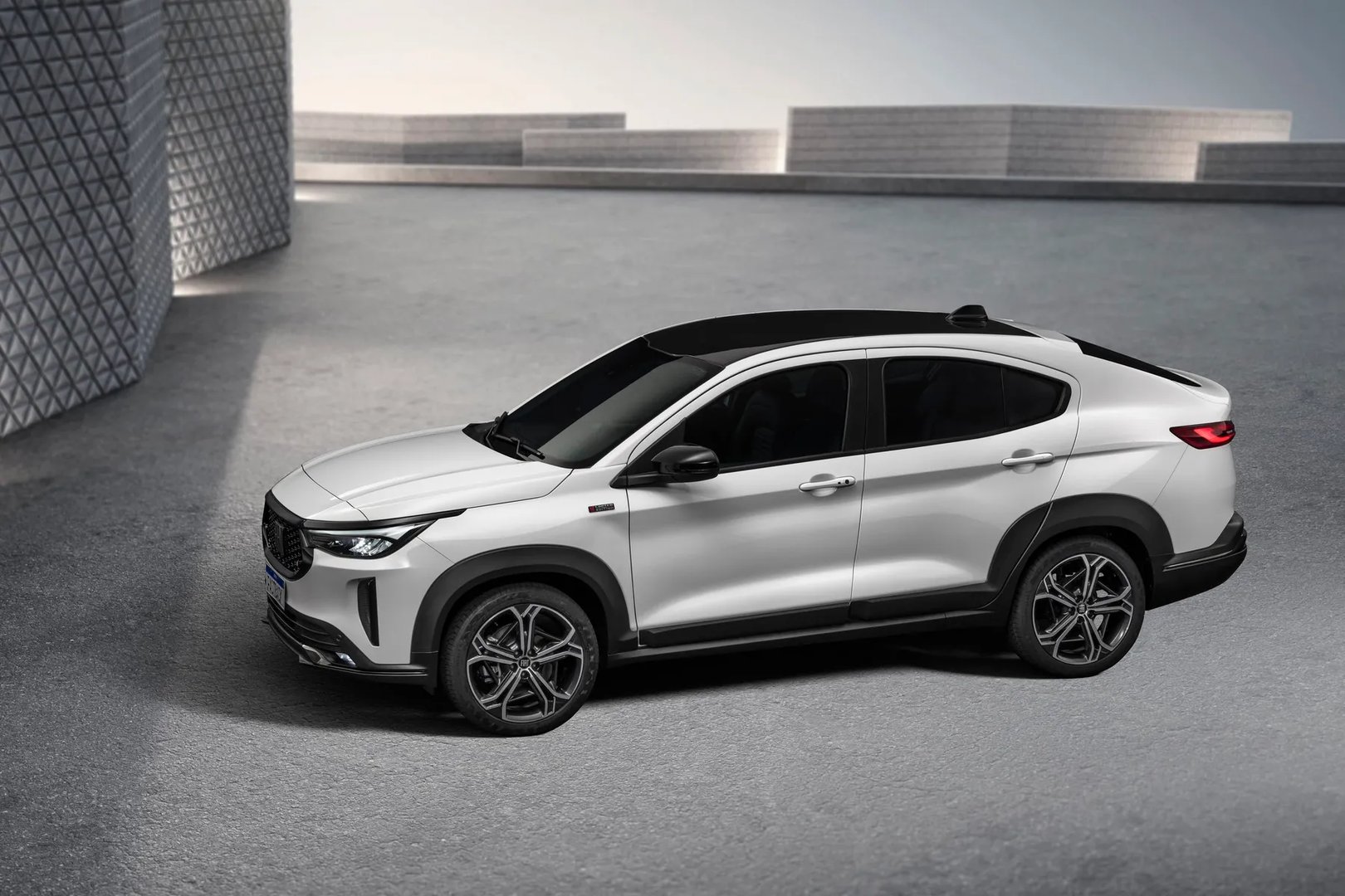 Fiat_Fastback_1_generation__SUV_5-doors__2.jpg