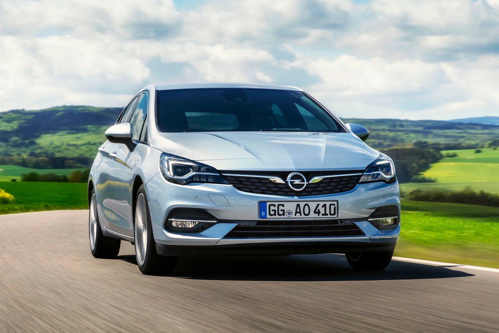 Opel_Astra_5_generation_restyling__Hatchback_5-door__5.jpg