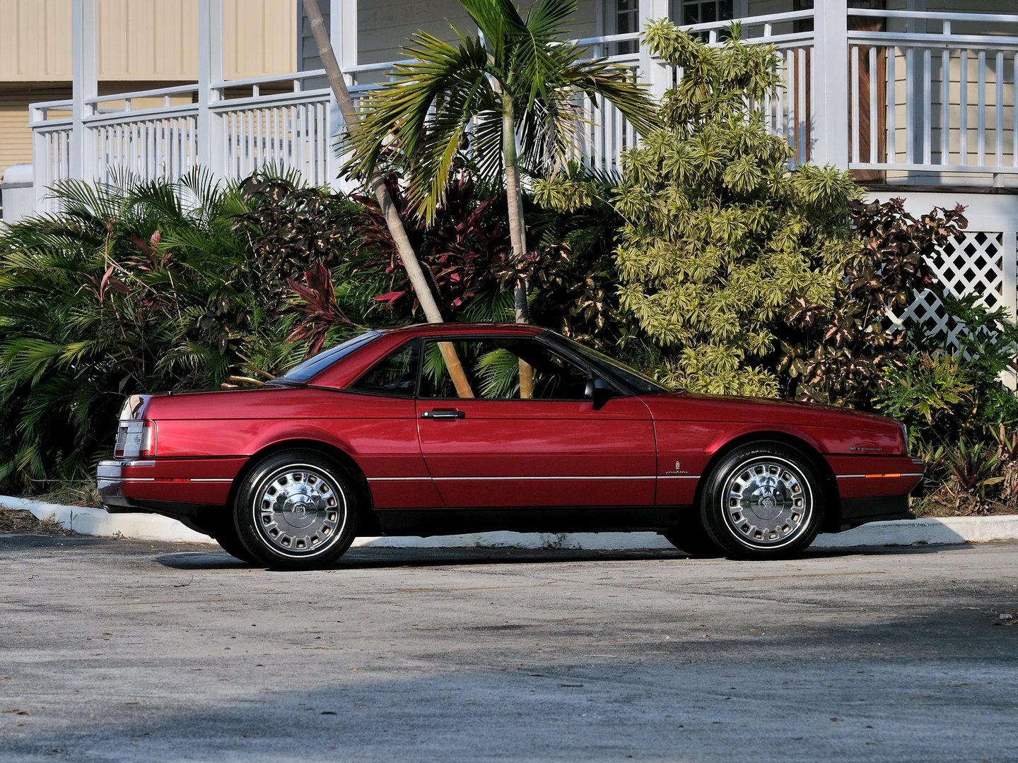 Cadillac_Allante_1_generation__Cabrio__5.jpg