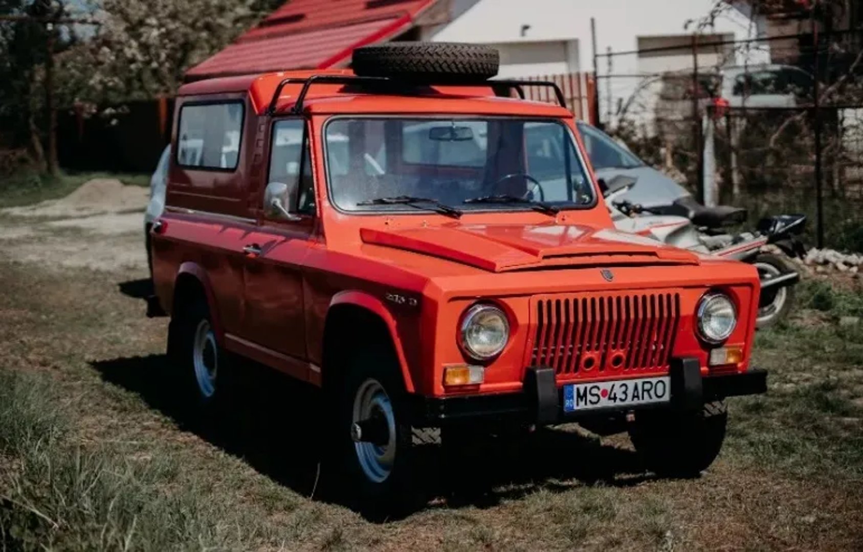 Aro_24_aro_1_generation__SUV_3-doors__4.jpg