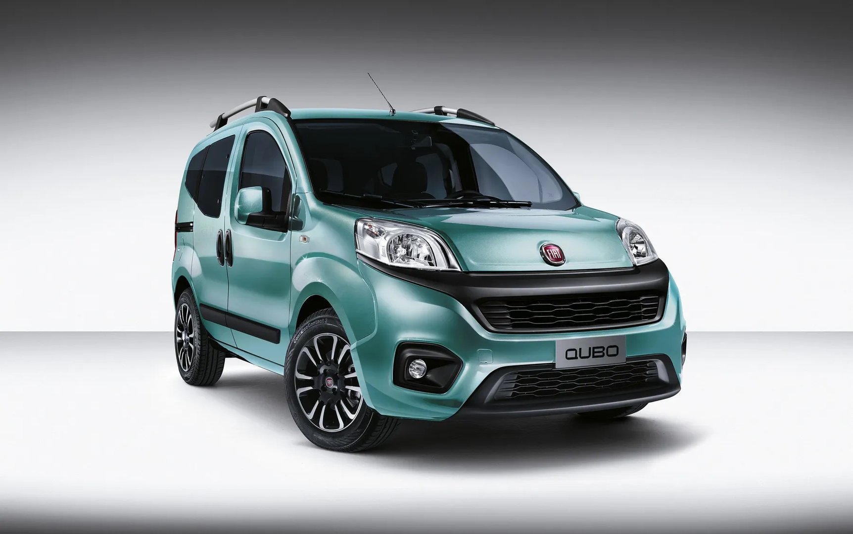 1 generation, restyling 