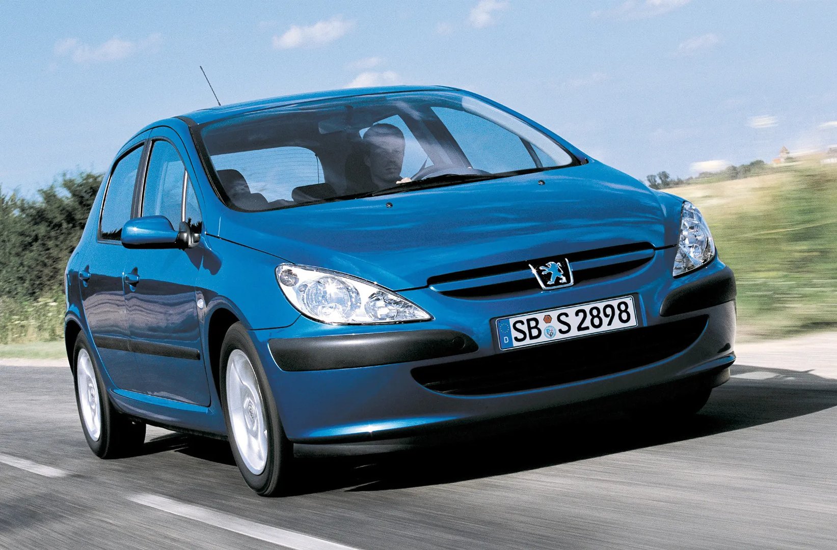 Peugeot_307_1_generation__Hatchback_5-door__9.jpg