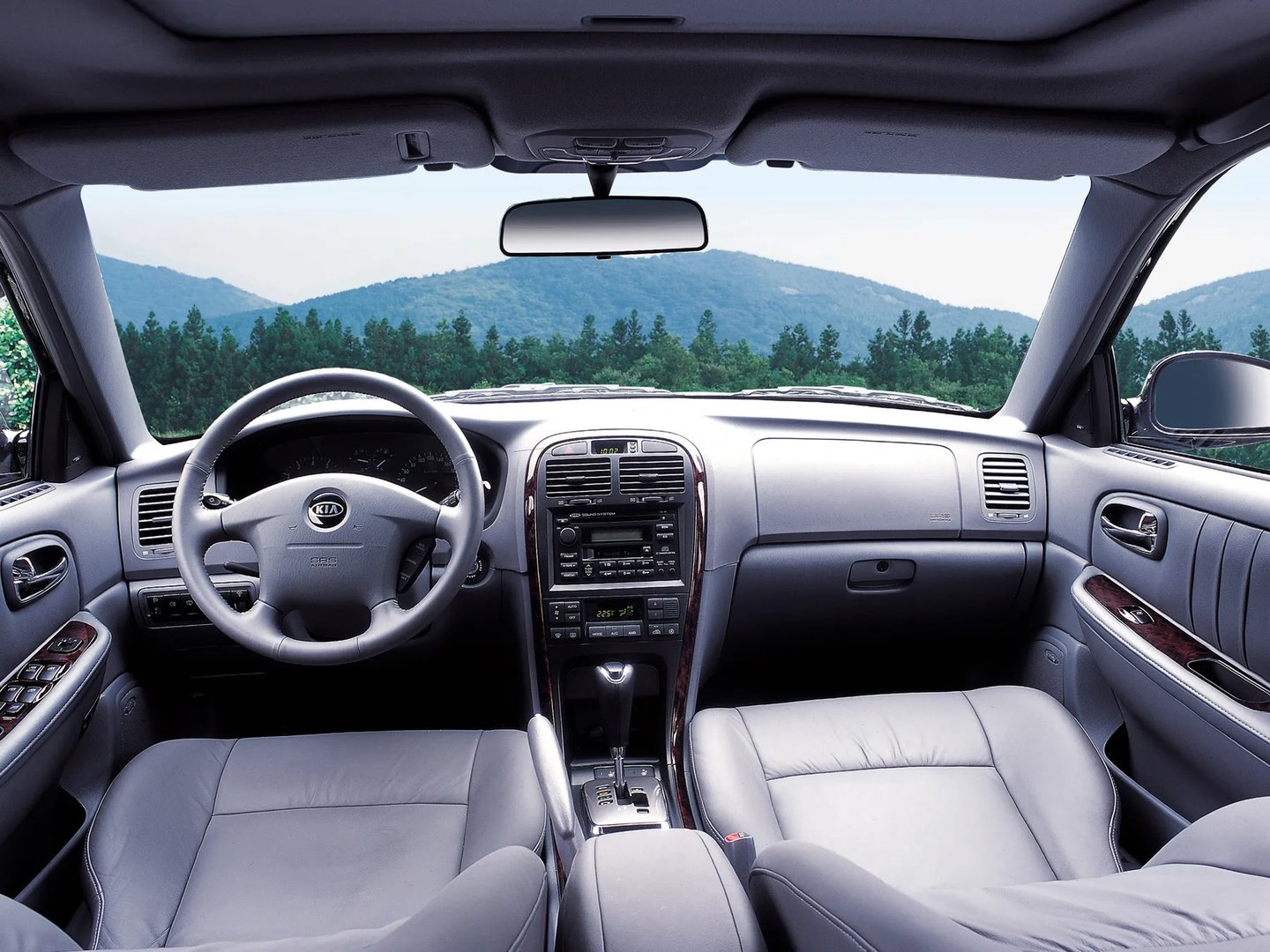 Kia_Magentis_1_generation_restyling__Sedan__12.jpg