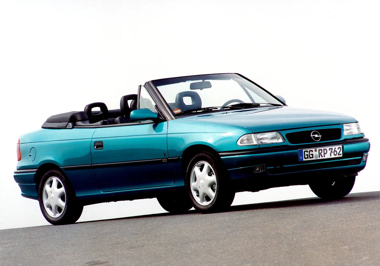 Opel_Astra_1_generation_restyling_1__Cabrio__8.jpg