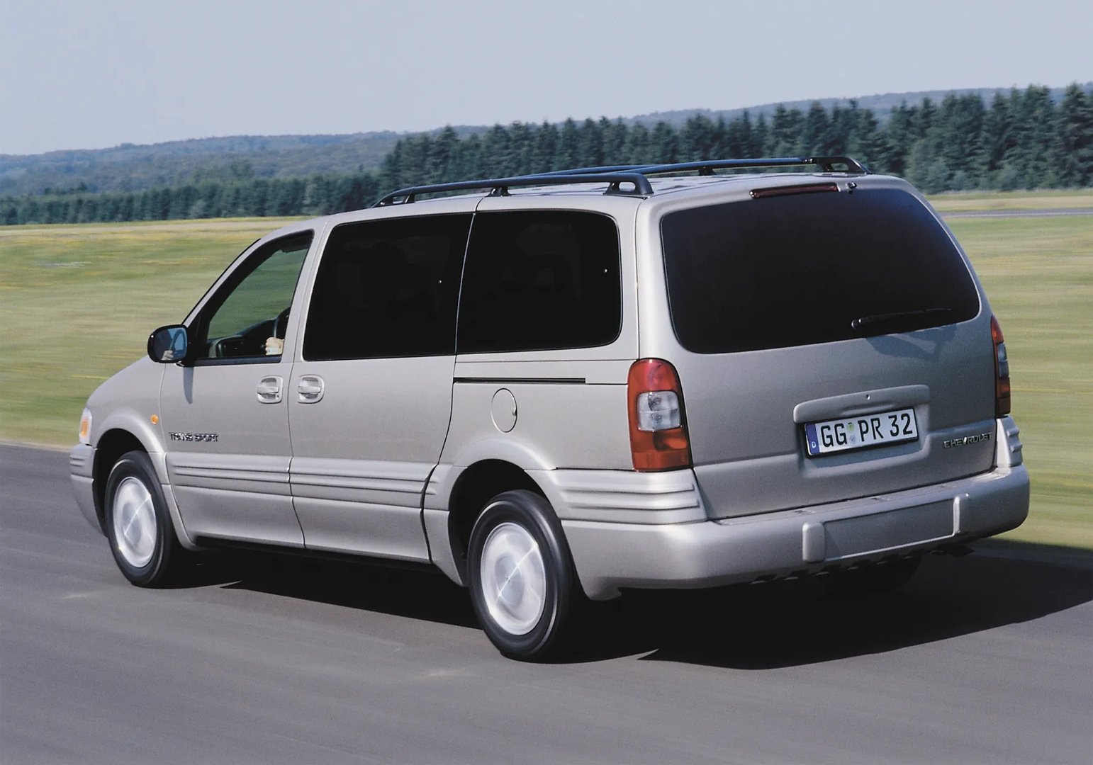 Chevrolet_Trans_Sport_1_generation__Minivan__2.jpg