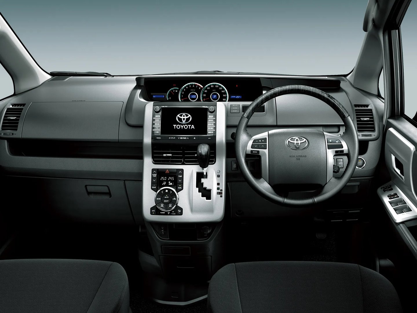Toyota_Voxy_2_generation_restyling__Minivan__3.jpg