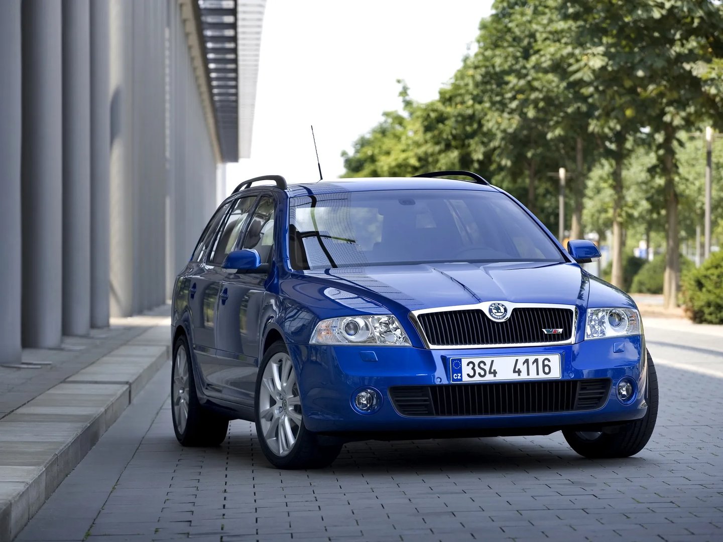 Skoda_Octavia_RS_2_generation__Estate_5-door__11.jpg