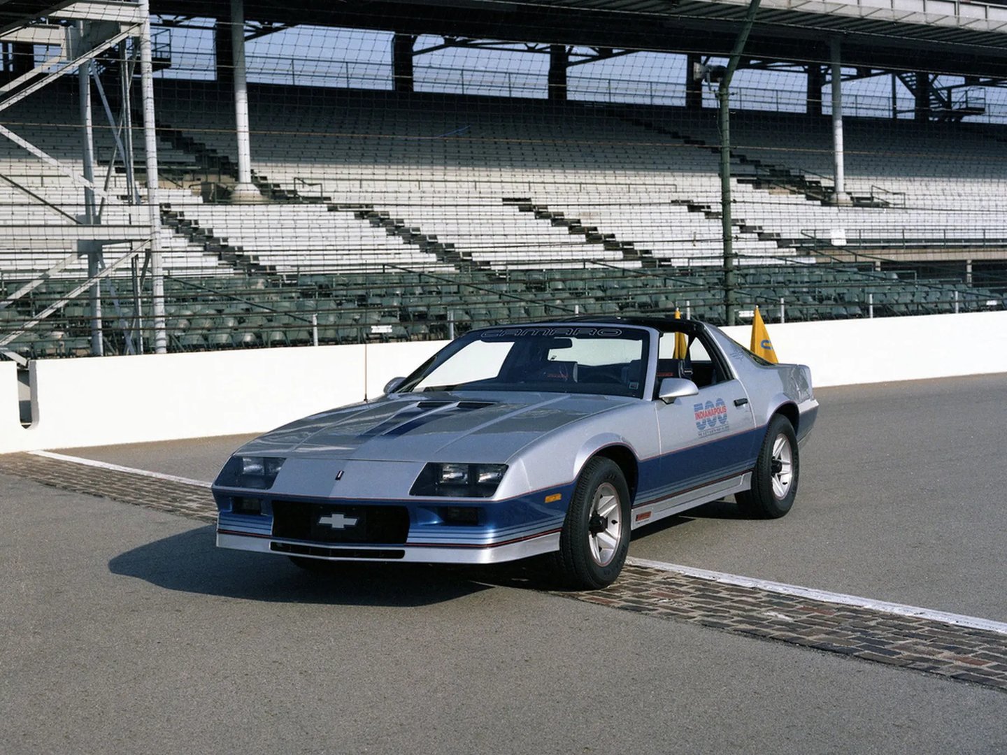 Chevrolet_Camaro_3_generation__Coupe__5.jpg