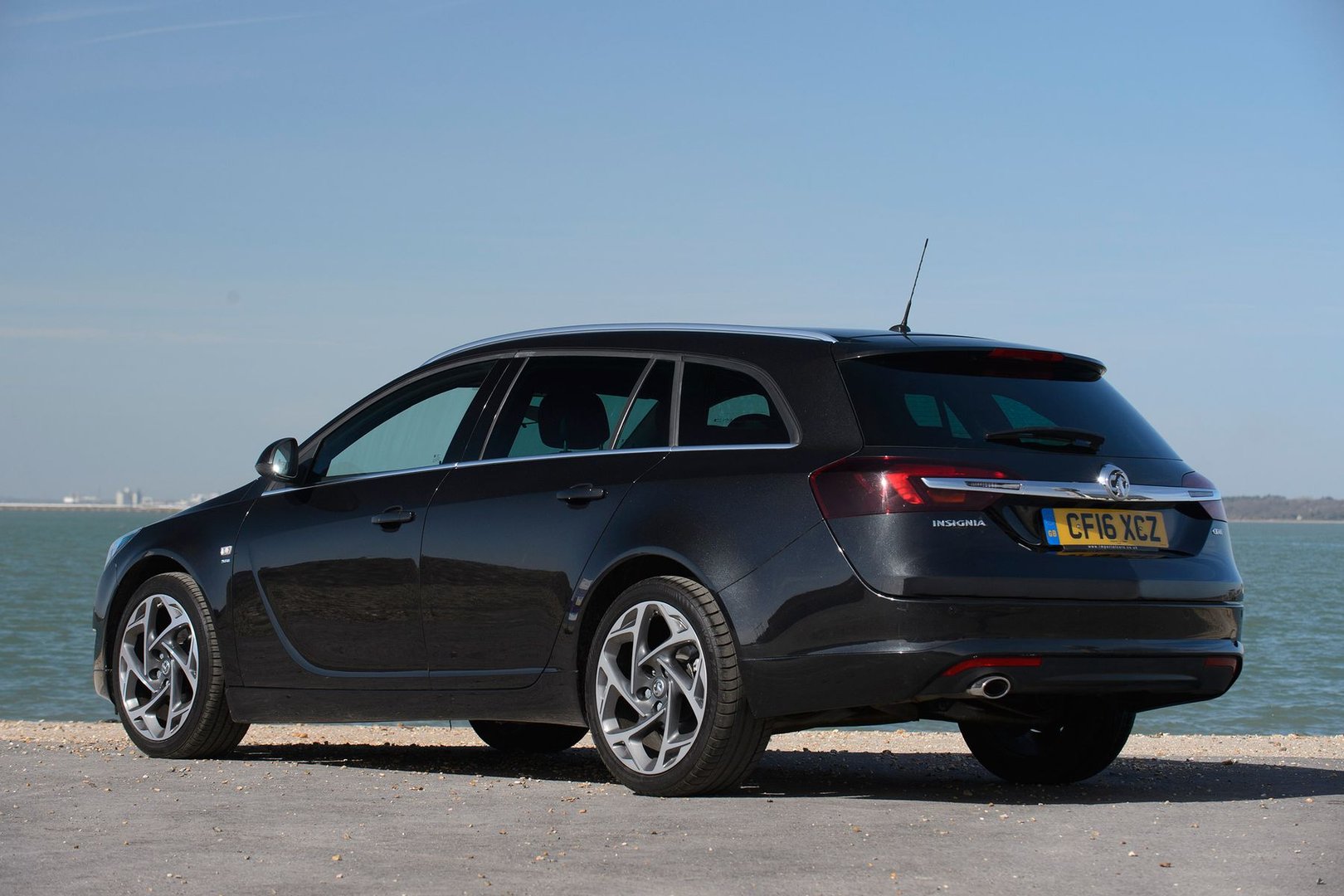 vauxhall_Insignia_1_generation_restyling__Estate_5-door__7.jpg