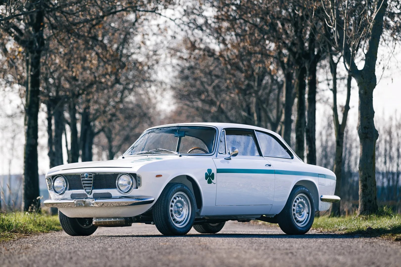 Alfa Romeo_GTA_Coupe_1_generation__Coupe__7.jpg