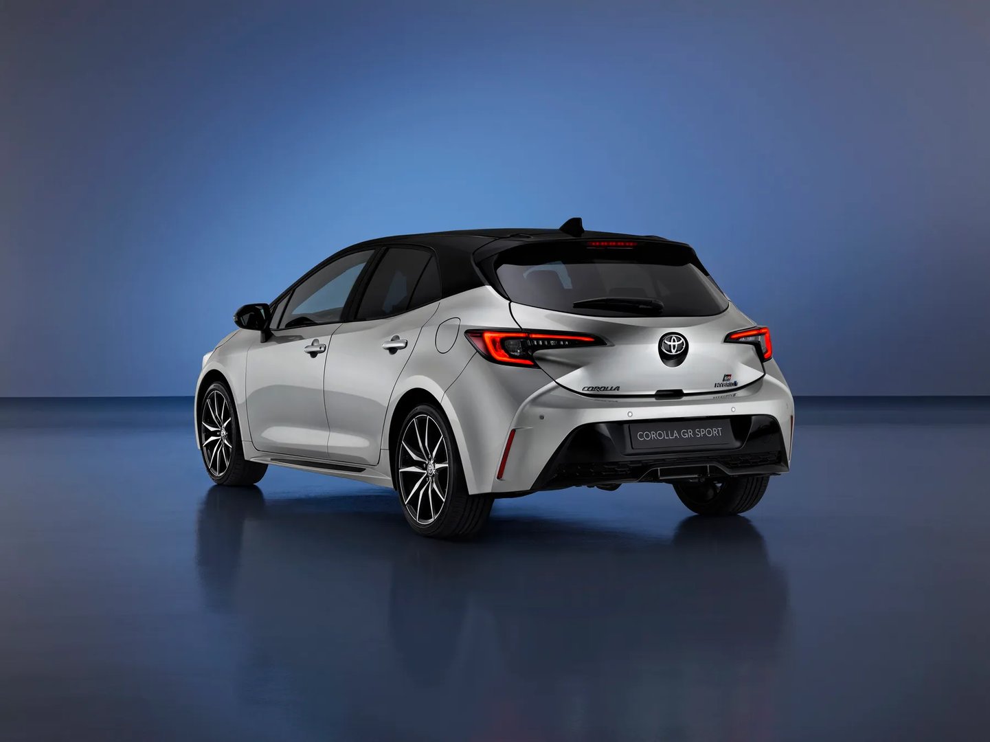 Toyota_Corolla_12_generation_restyling__Hatchback_5-door__3.jpg