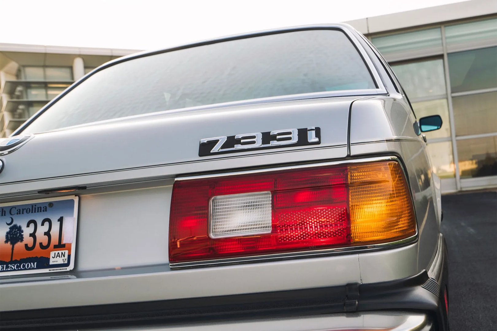 BMW_7_series_1_generation__Sedan__7.jpg