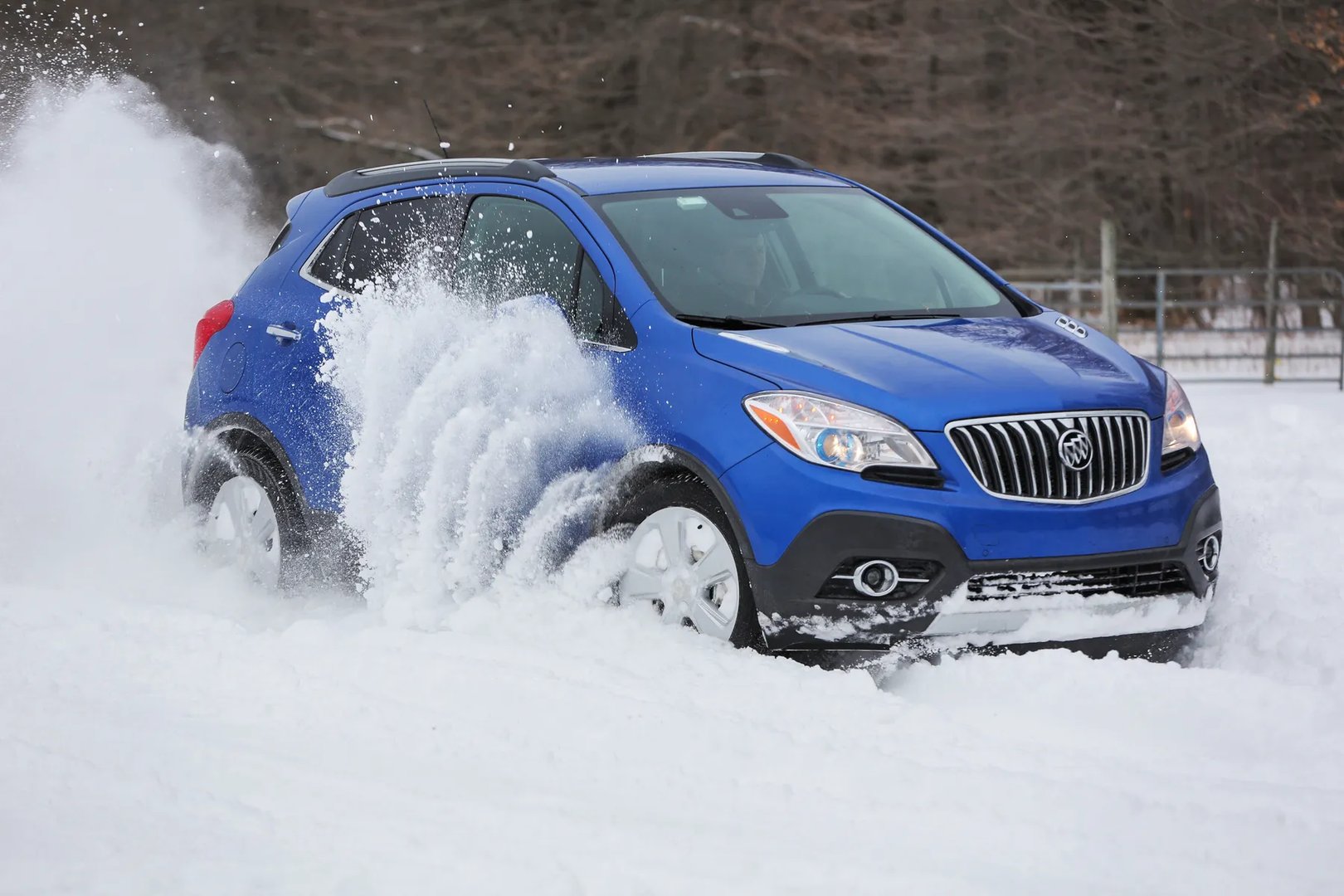 Buick_Encore_1_generation__SUV_5-doors__2.jpg