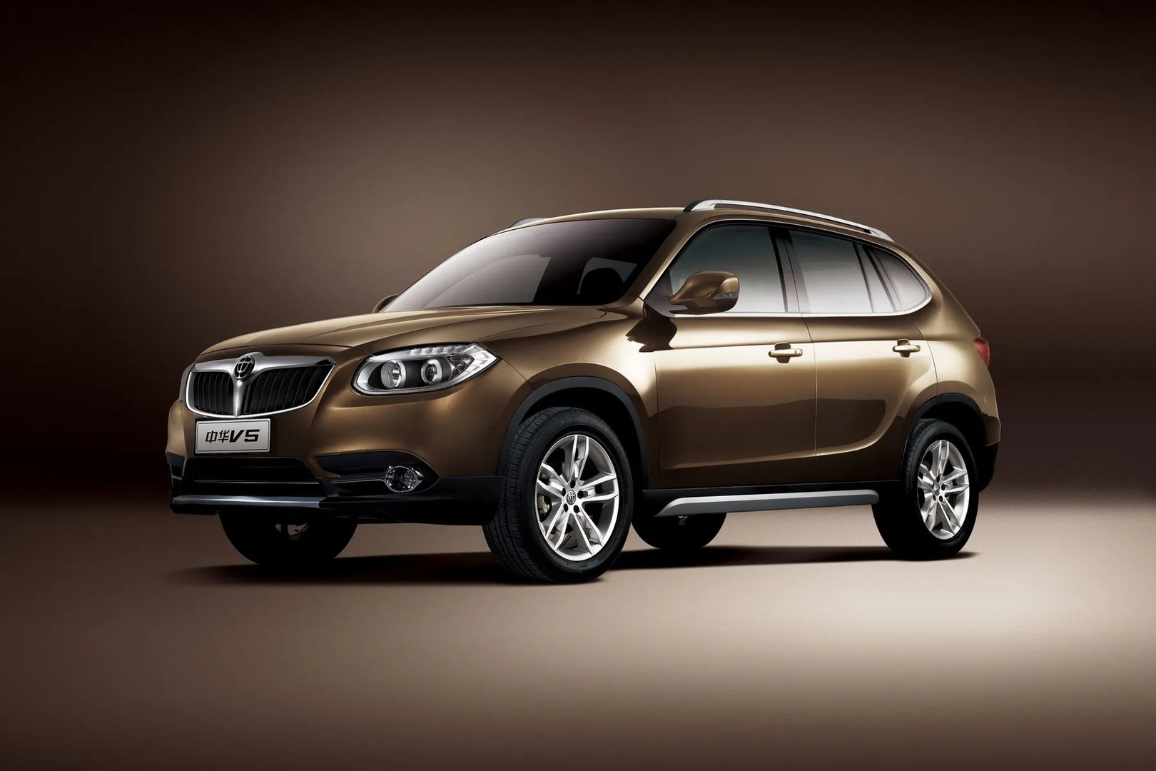 Brilliance_V5_1_generation__SUV_5-doors__8.jpg