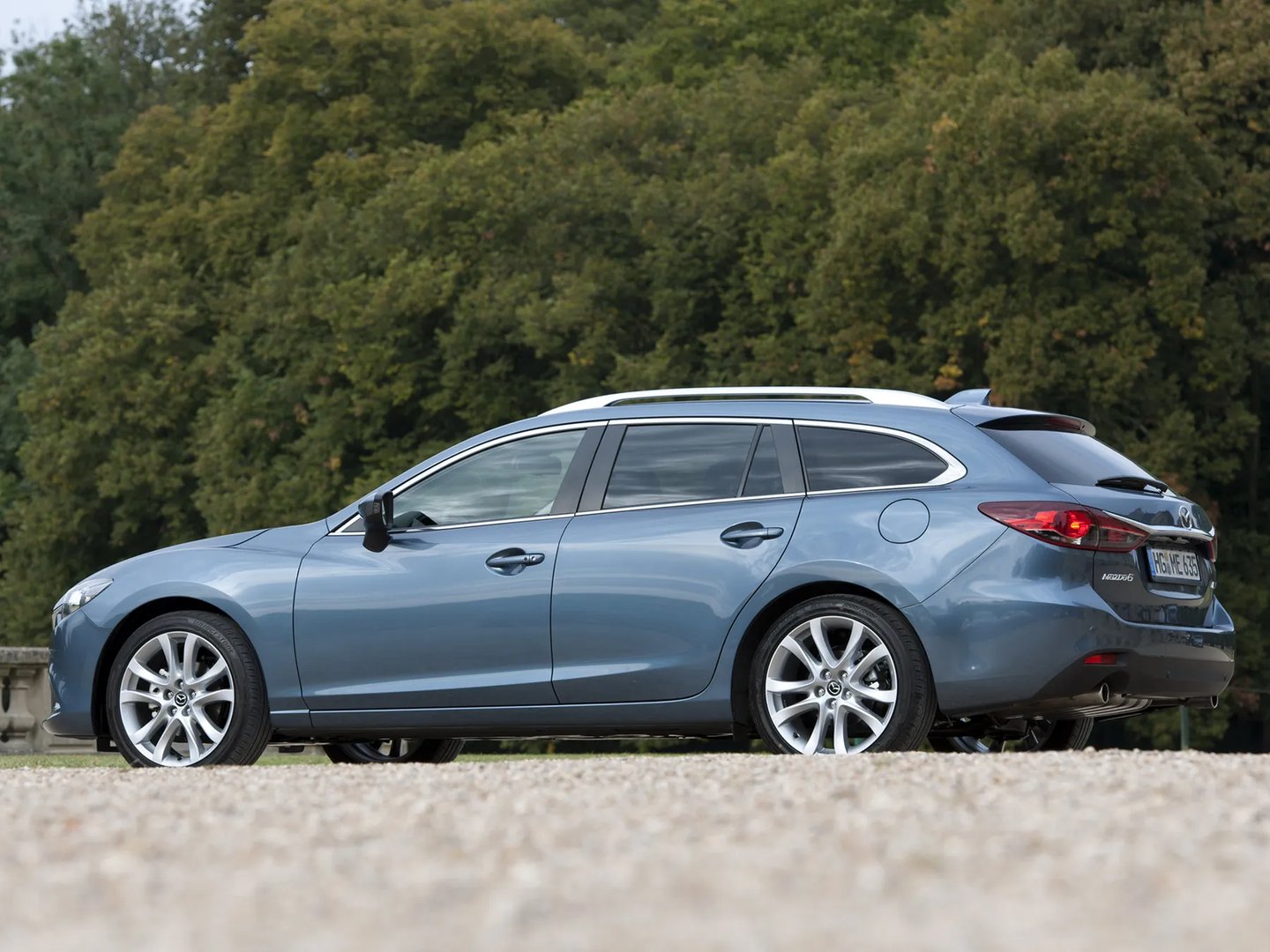Mazda_6_3_generation__Estate_5-door__8.jpg