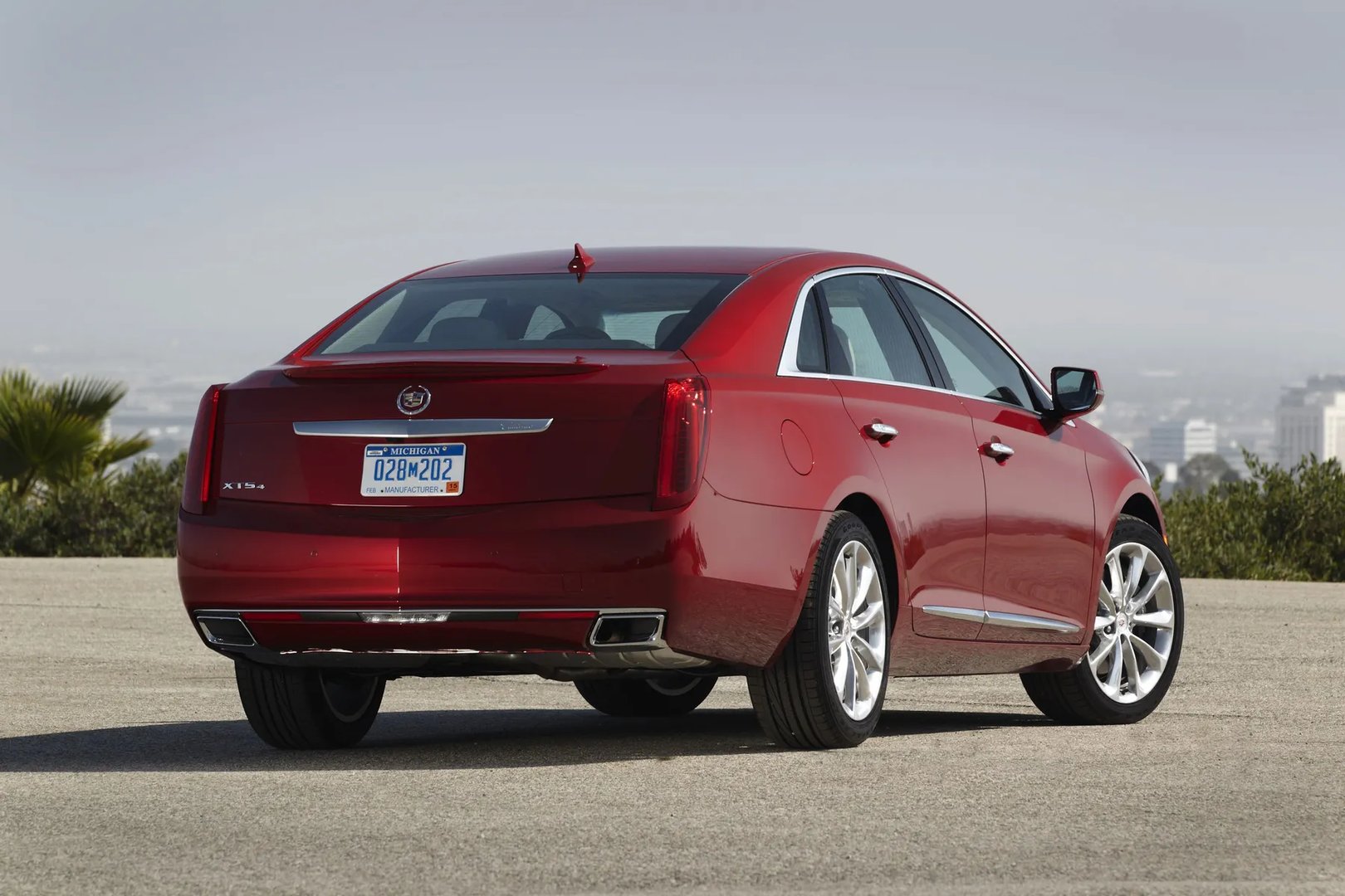 Cadillac_XTS_1_generation__Sedan__9.jpg