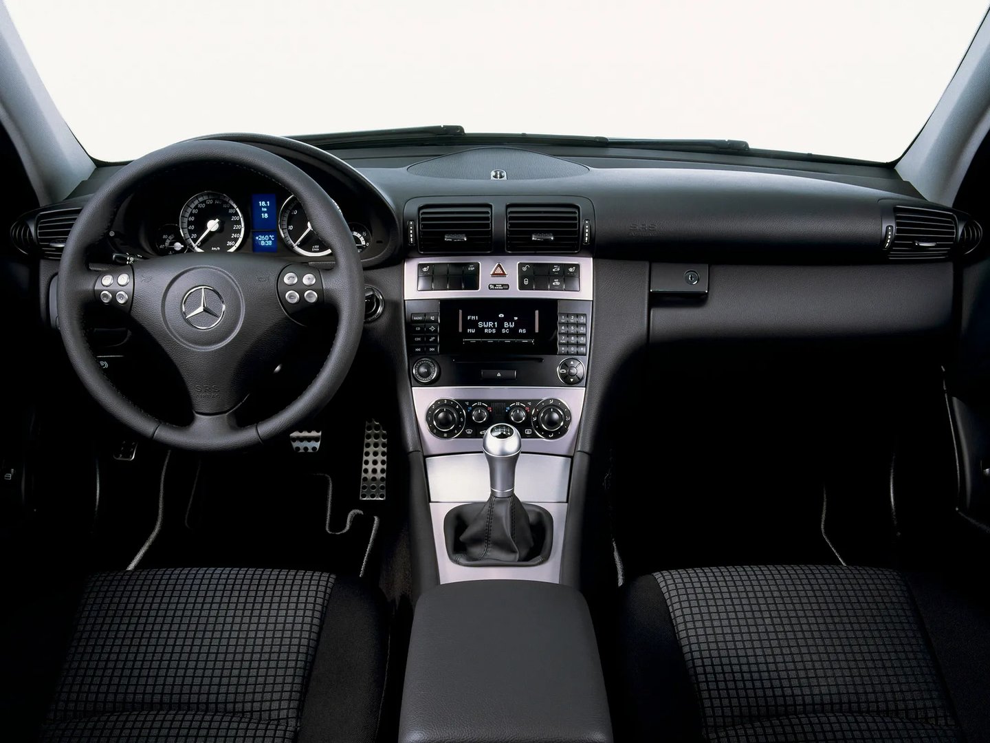 Mercedes_C-Class_2_generation_restyling__Hatchback_3-door__13.jpg