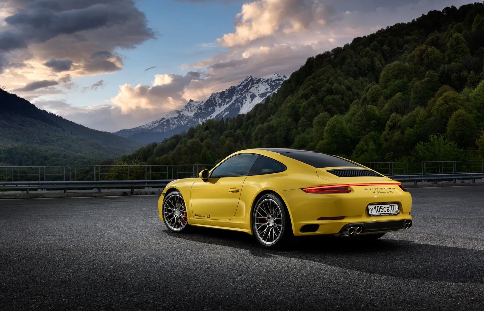 Porsche_911_7_generation_restyling__Coupe__6.jpg