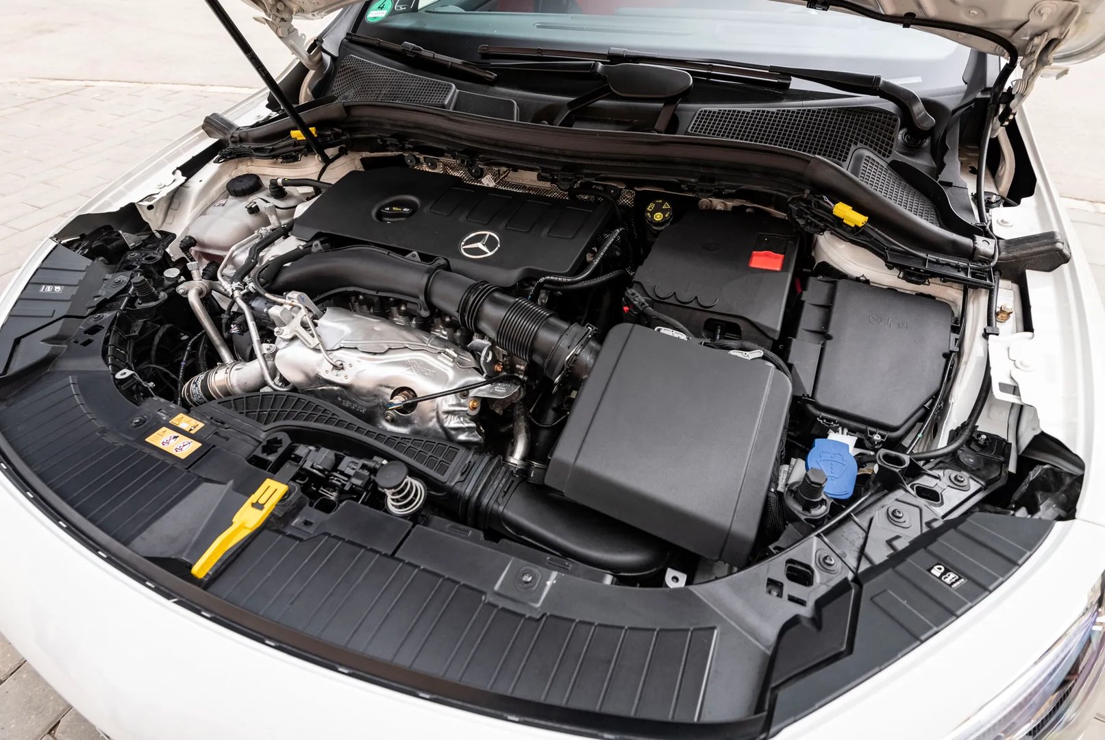 Mercedes_GLA_2_generation__SUV_5-doors__8.jpg