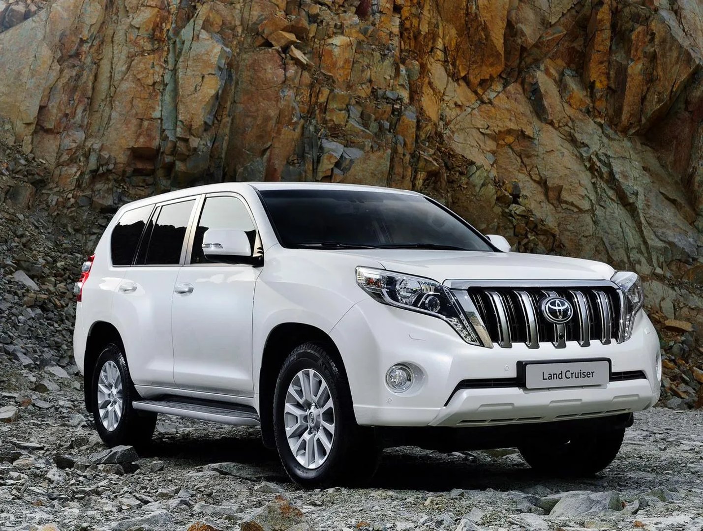 Toyota Land Cruiser 4 generation, restyling  SUV 5-doors