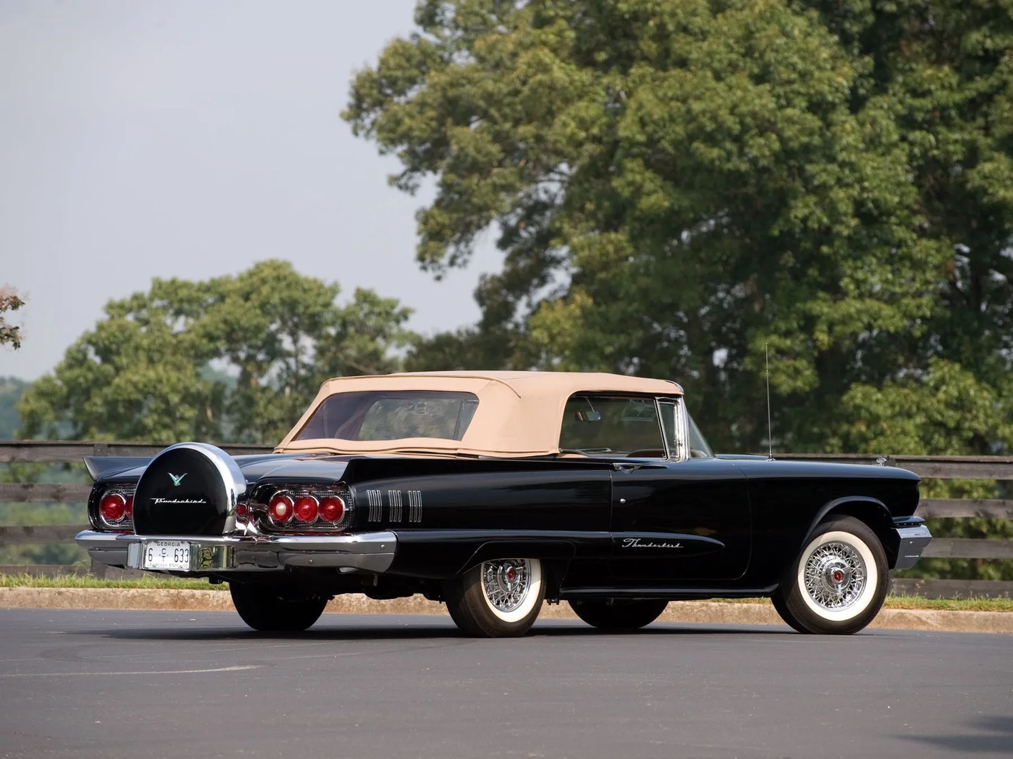 Ford_Thunderbird_2_generation__Cabrio__13.jpg