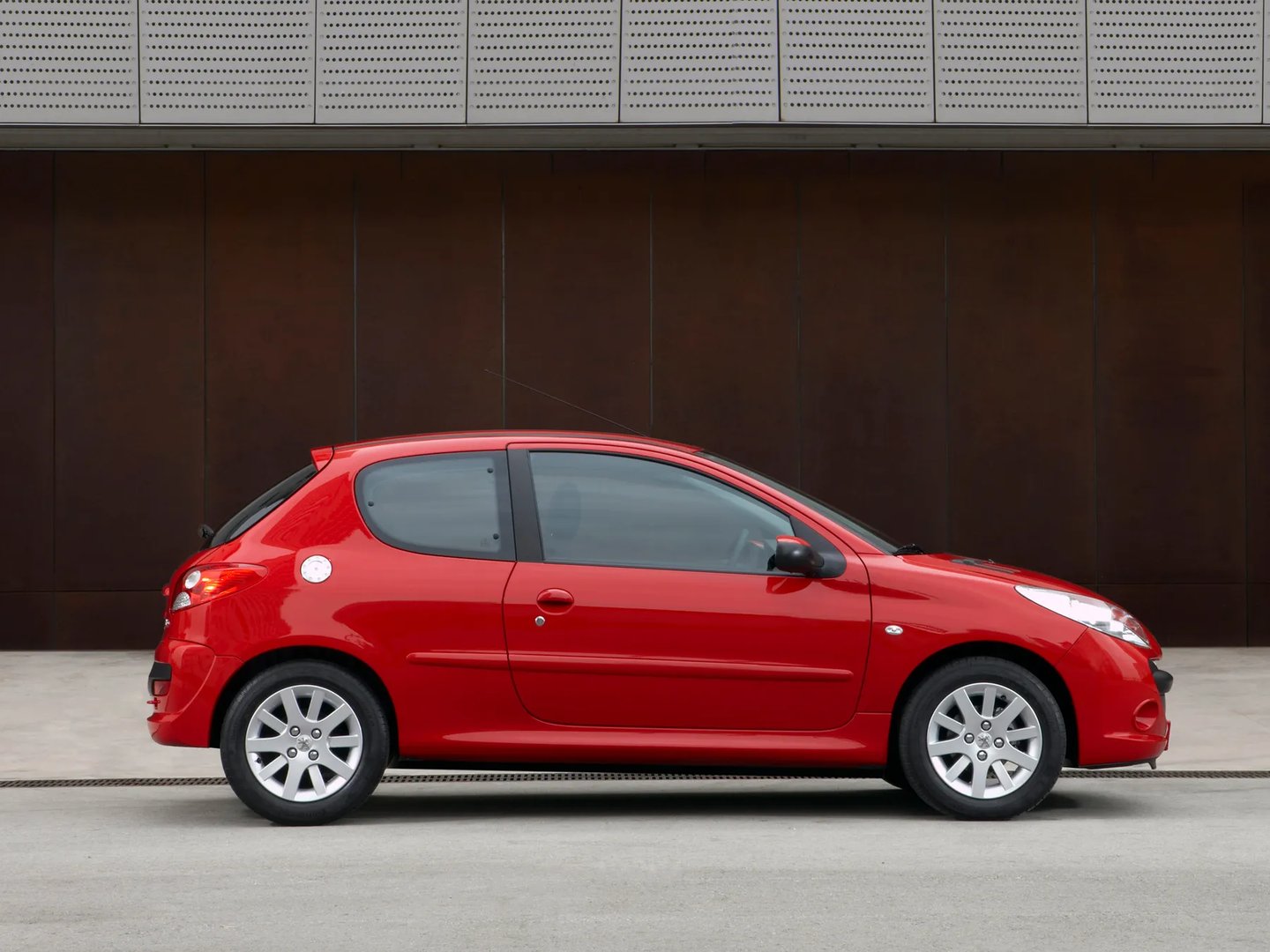 Peugeot_206_1_generation__Mini_3-doors__3.jpg