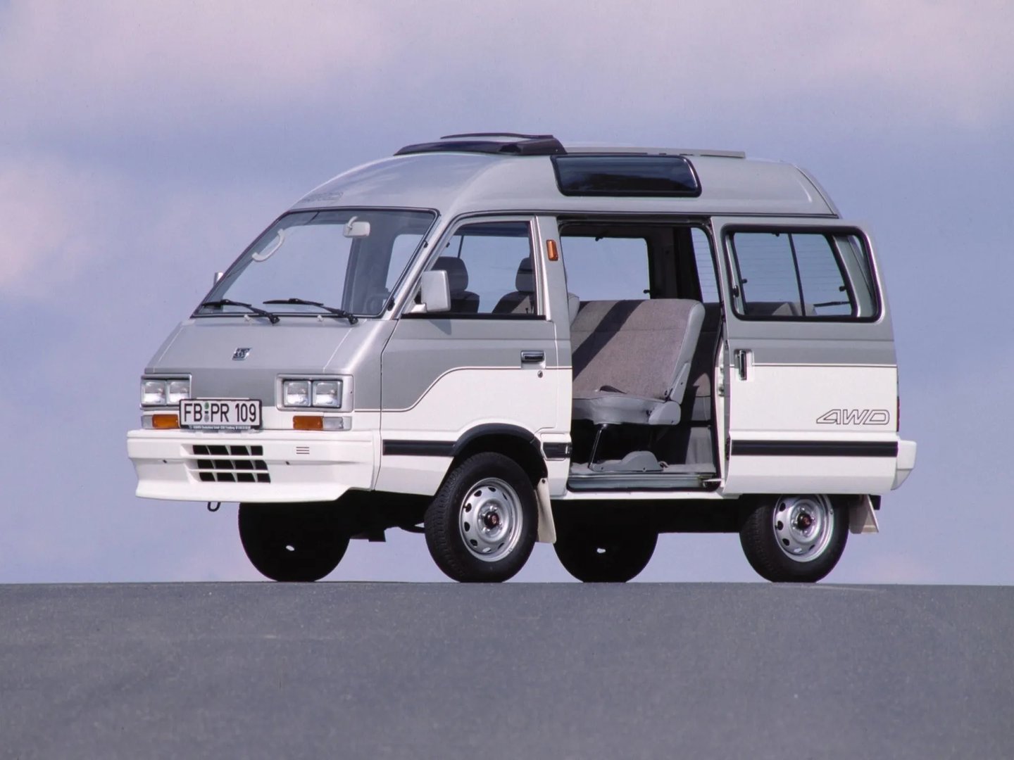 Subaru_Libero_1_generation__Compact_Van__5.jpg