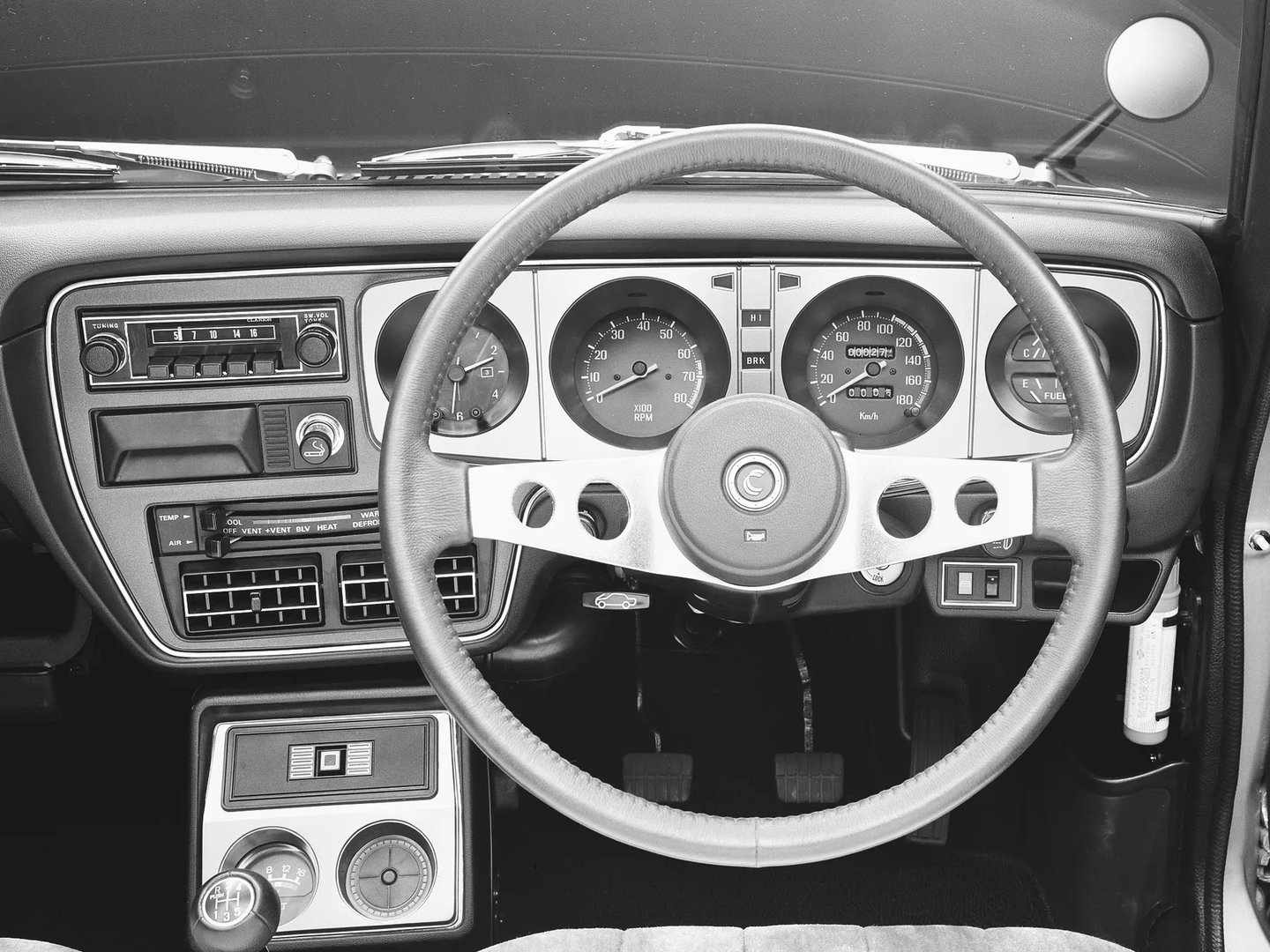 Nissan_Cherry_2_generation__Sedan__9.jpg