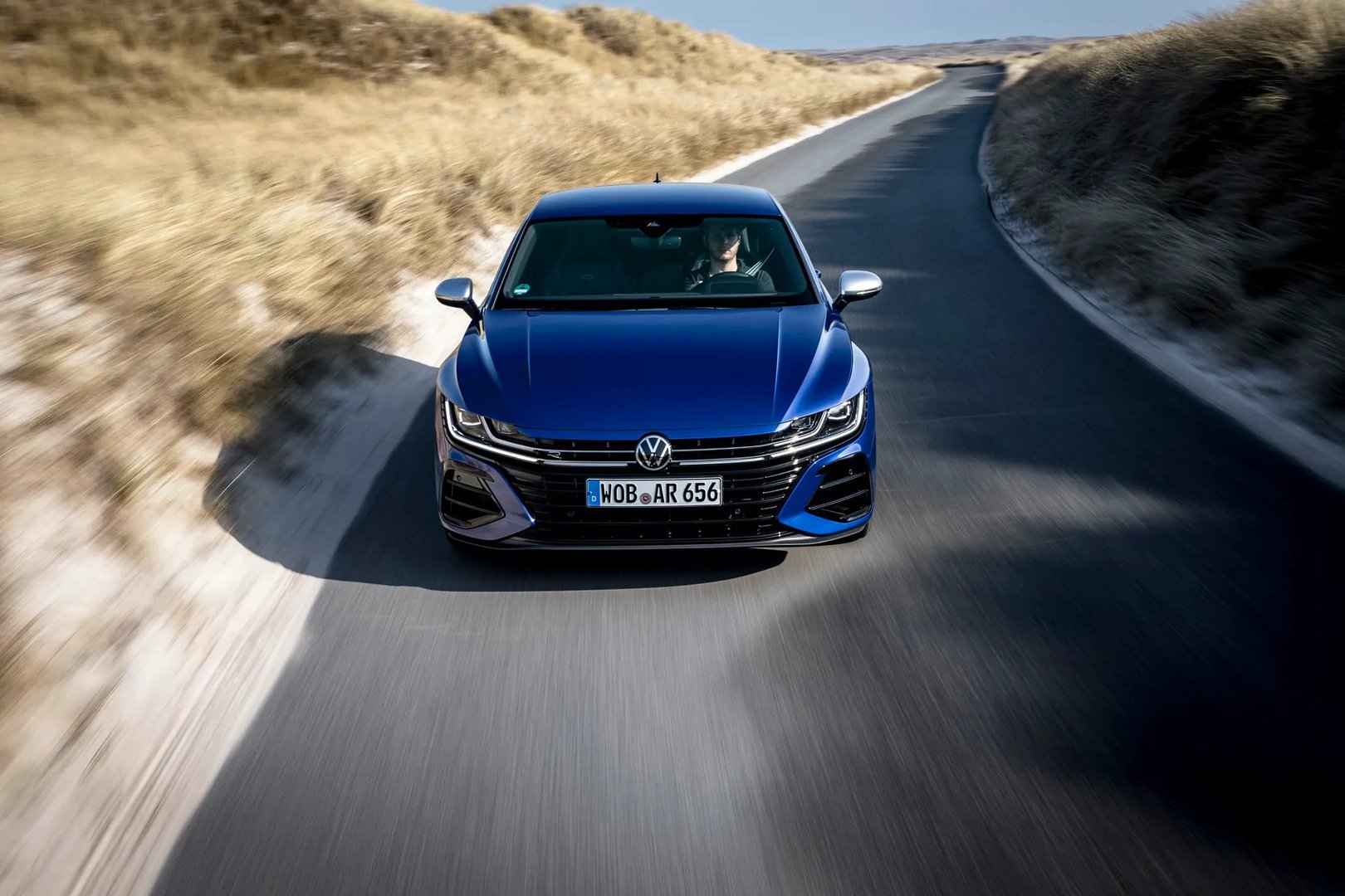 Volkswagen_Arteon_R_1_generation_restyling__Liftback__13.jpg
