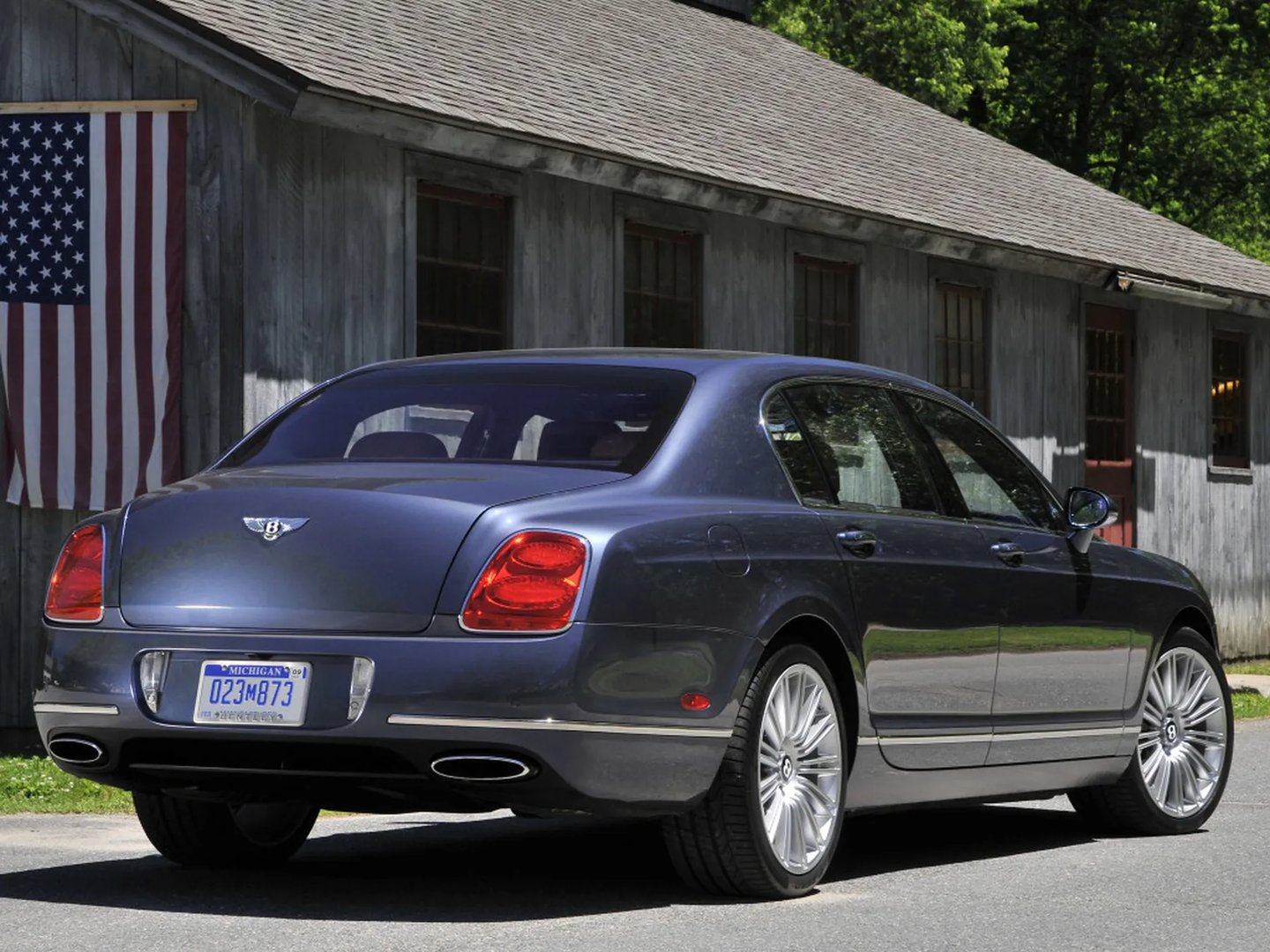 Bentley_Continental_Flying_Spur_1_generation__Sedan__12.jpg