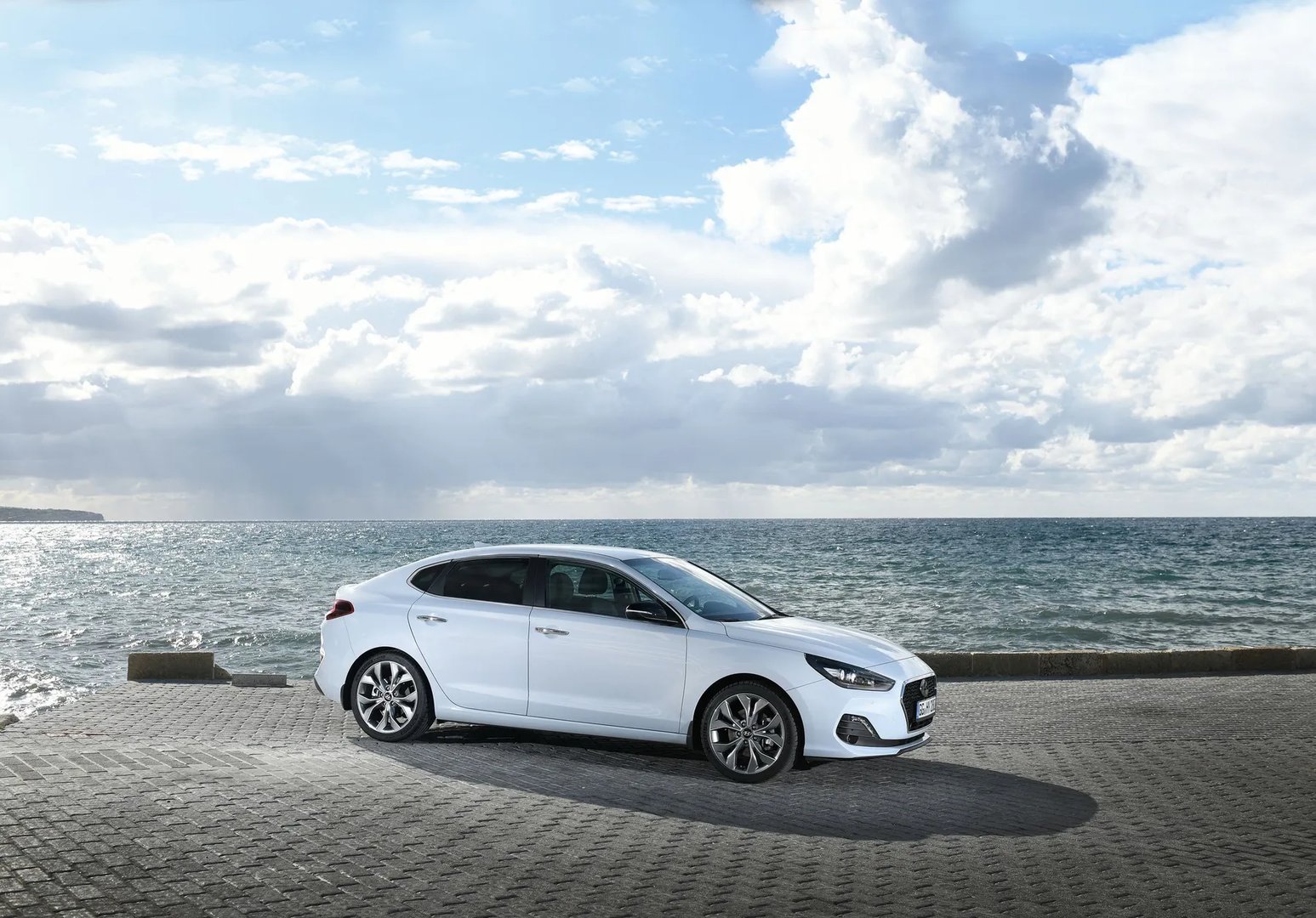 Hyundai_i30_3_generation__Liftback__9.jpg