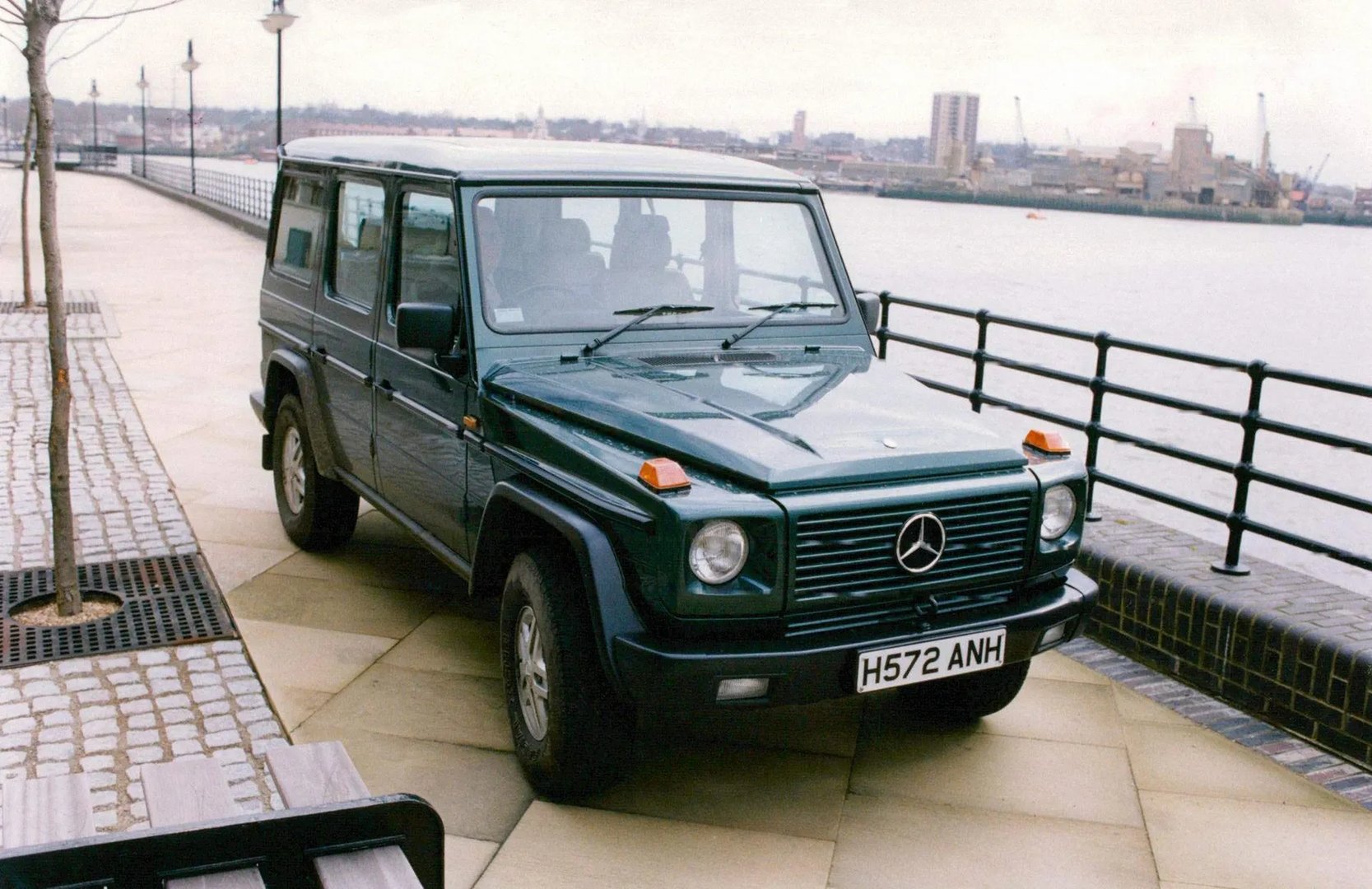 Mercedes_G-Class_2_generation__SUV_5-doors__5.jpg