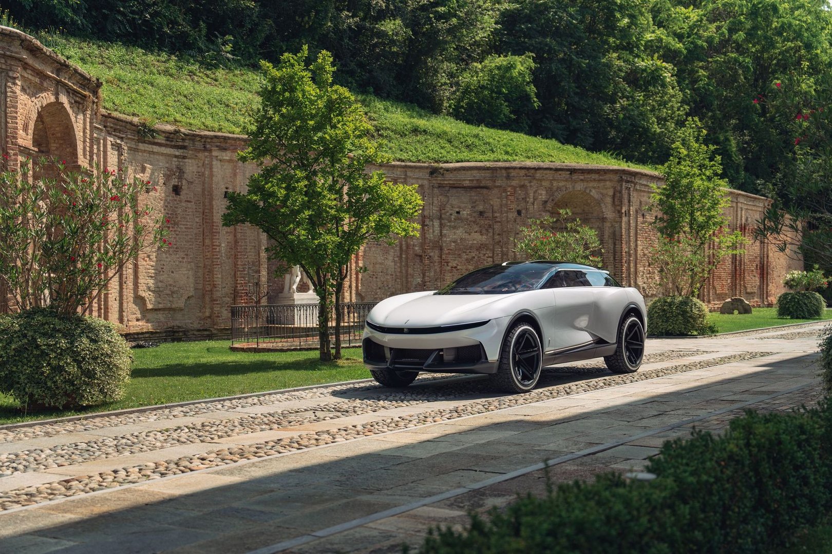 pininfarina_Pura_Vision_1_generation__SUV_Coupe__2.jpg