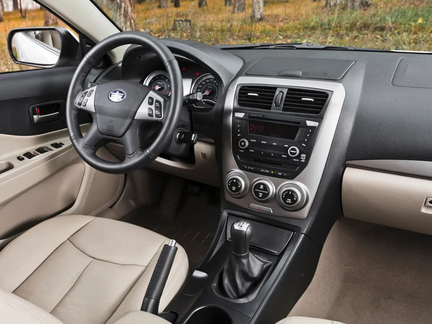 FAW_Besturn_B50_1_generation__Sedan__11.jpg