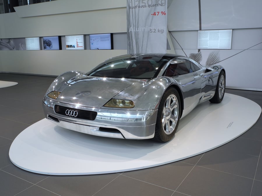 Ausgestellte Konzeptfahrzeuge im Audi museum mobile