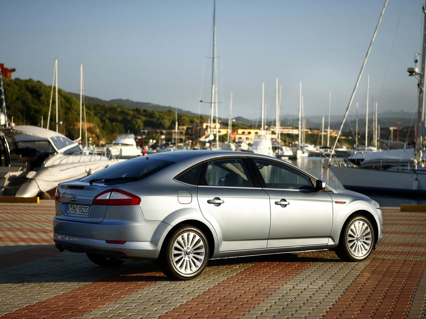 Ford_Mondeo_4_generation__Liftback__13.jpg