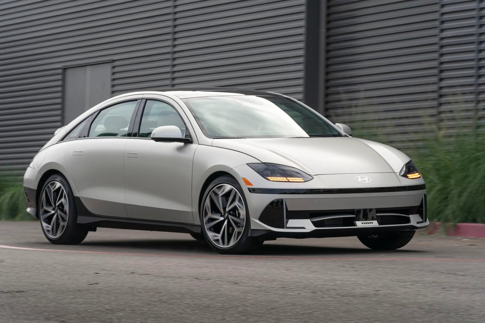 —  Sedan