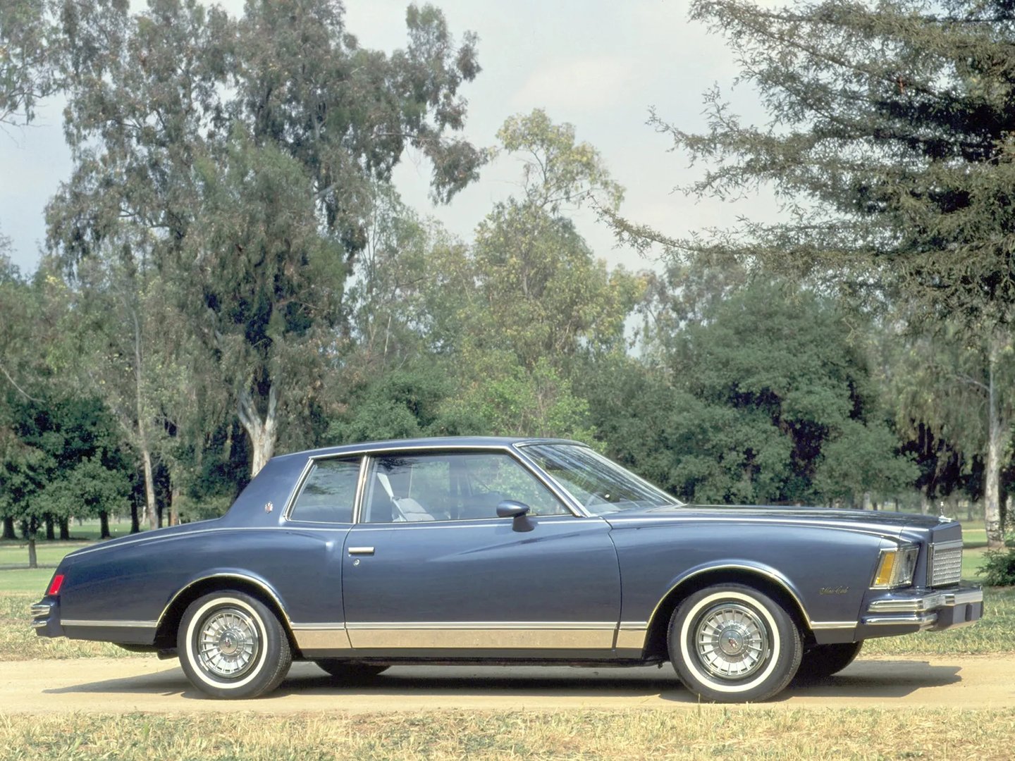 Chevrolet_Monte_Carlo_3_generation__Coupe__2.jpg