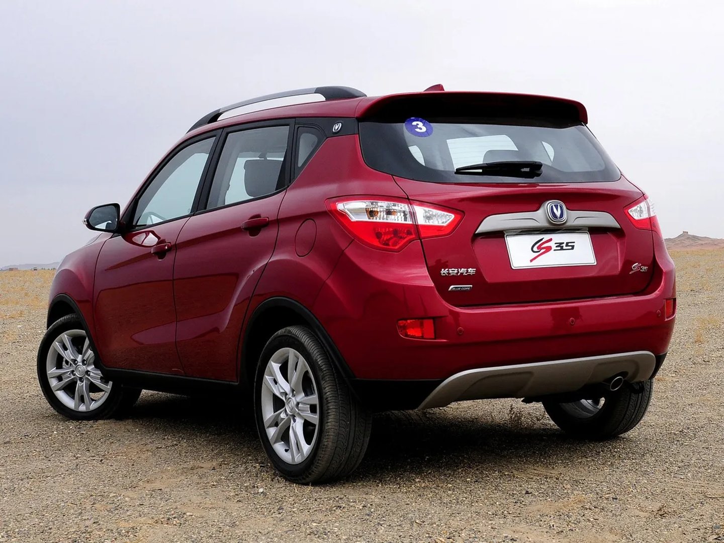 Changan_CS35_1_generation__SUV_5-doors__8.jpg
