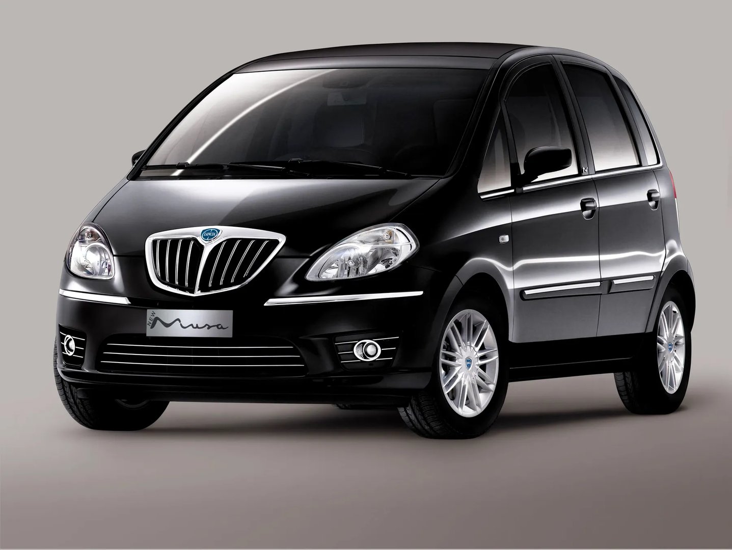 1 generation, restyling 
