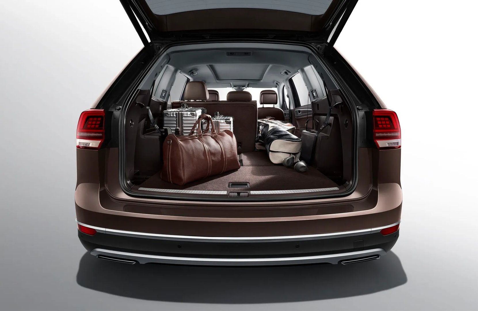 Volkswagen_Teramont_1_generation__SUV_5-doors__6.jpg