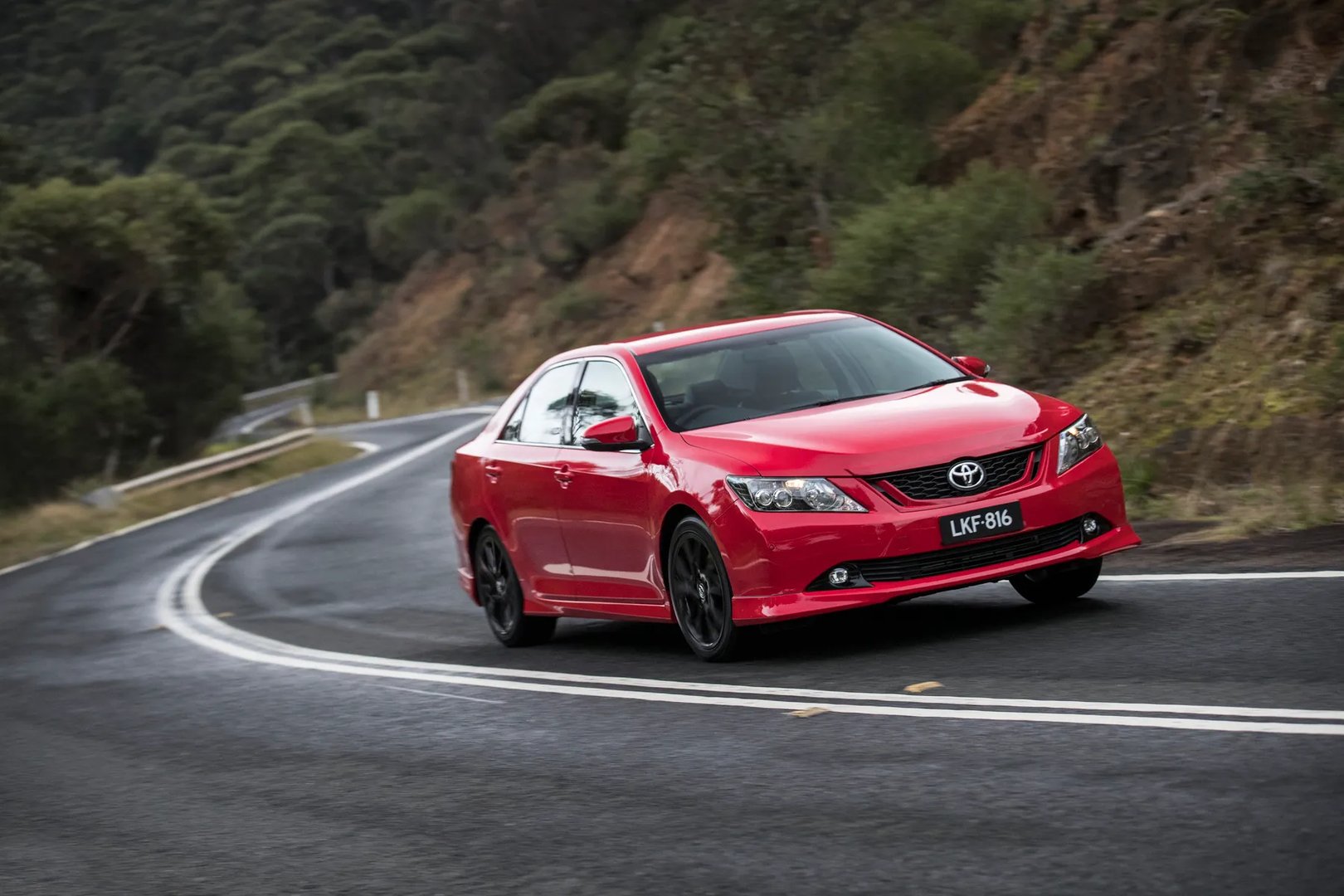 Toyota_Aurion_2_generation__Sedan__5.jpg