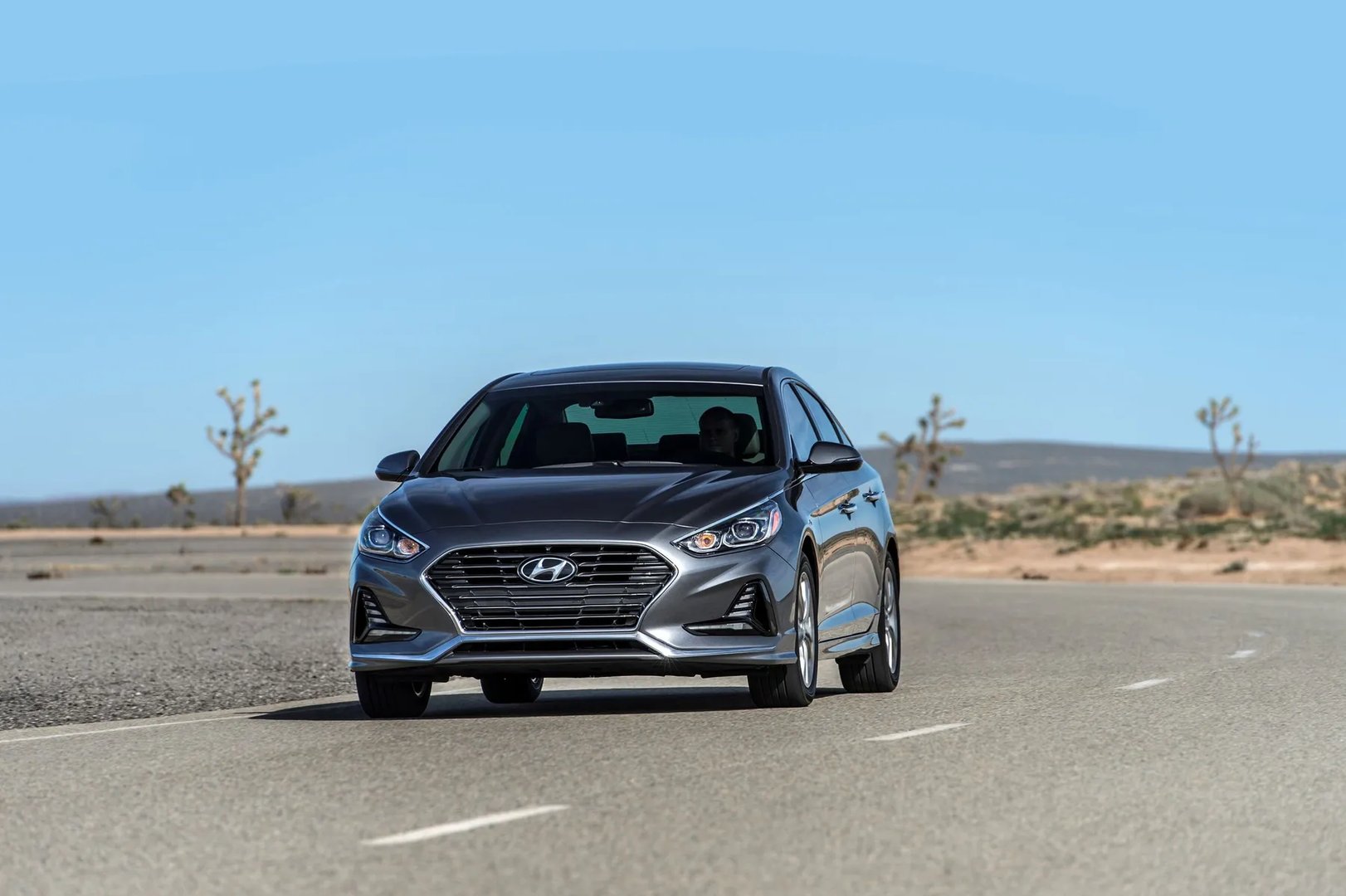 Hyundai_Sonata_7_generation_restyling__Sedan__11.jpg