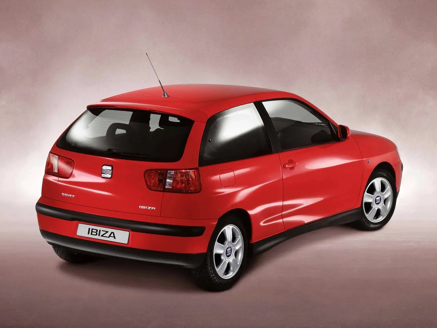 SEAT_Ibiza_2_generation_restyling__Mini_3-doors__8.jpg