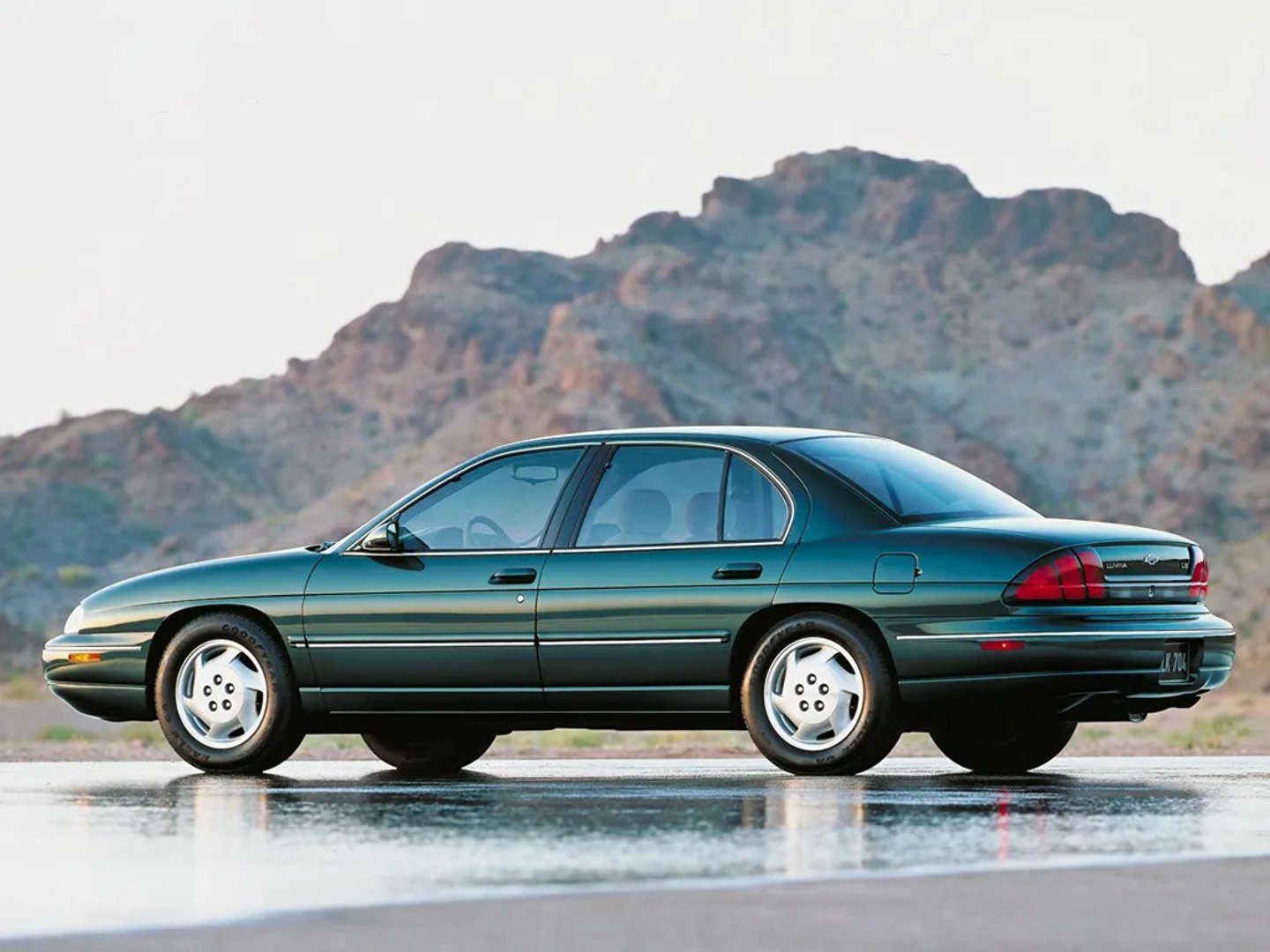 Chevrolet_Lumina_2_generation__Sedan__11.jpg